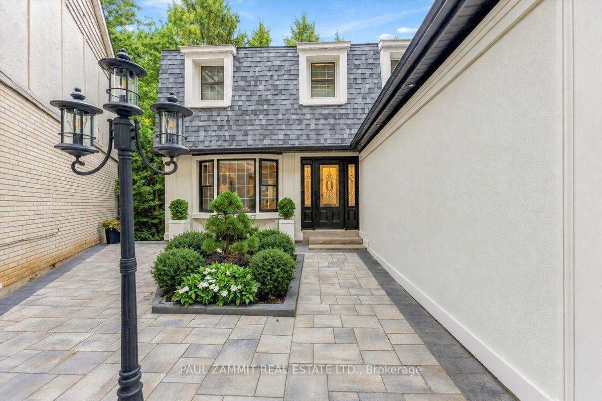 Photo 3 of 16 Pine Knoll Gate, Markham, Bayview Fairway-Bayview Country Club Estates — HOMEH