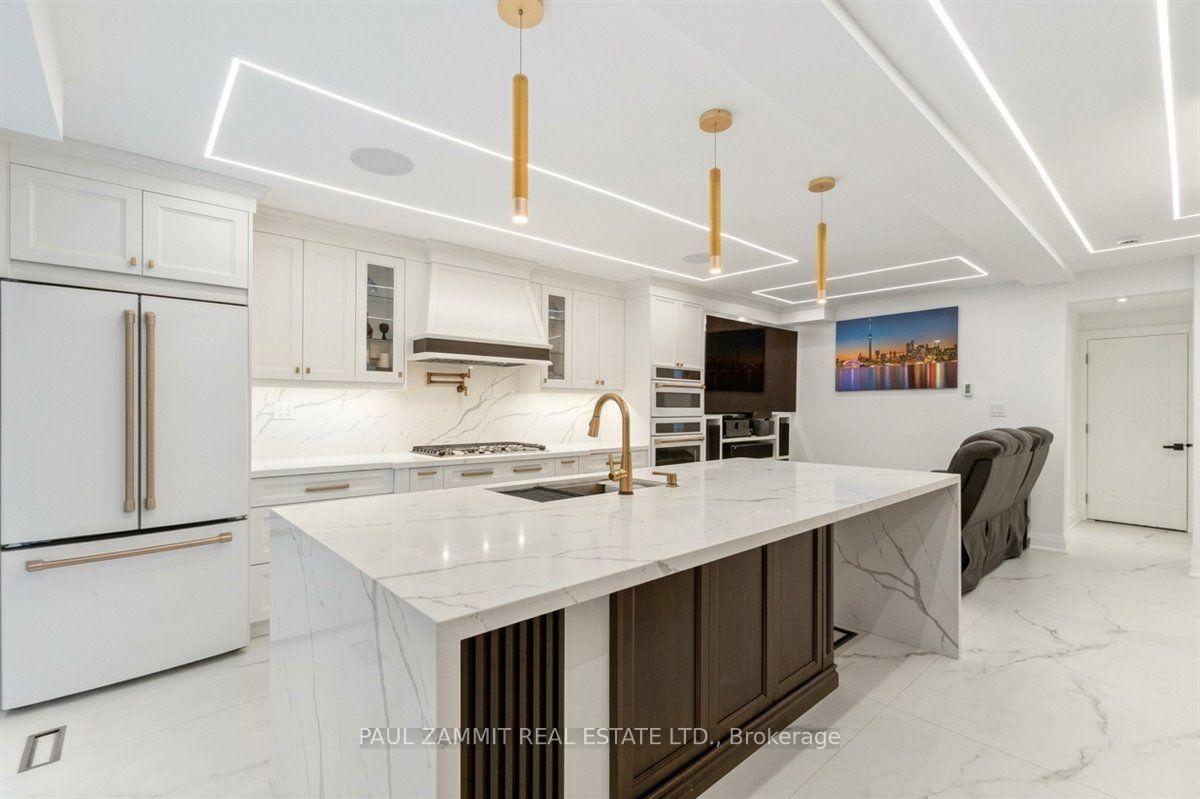 Photo 8 of 16 Pine Knoll Gate, Markham, Bayview Fairway-Bayview Country Club Estates — HOMEH