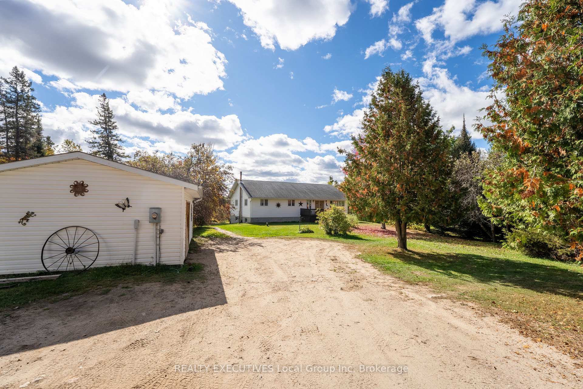 Photo 5 of 1702 South Shore Road, Chisholm — HOMEH