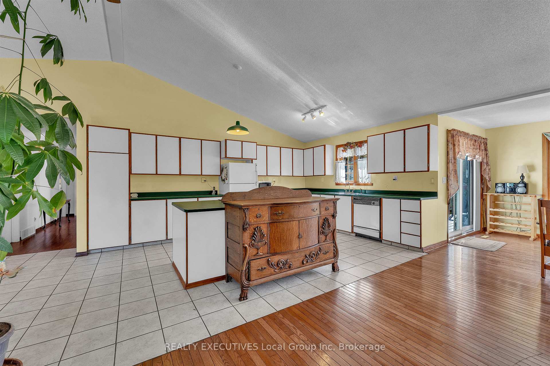 Photo 22 of 1702 South Shore Road, Chisholm — HOMEH