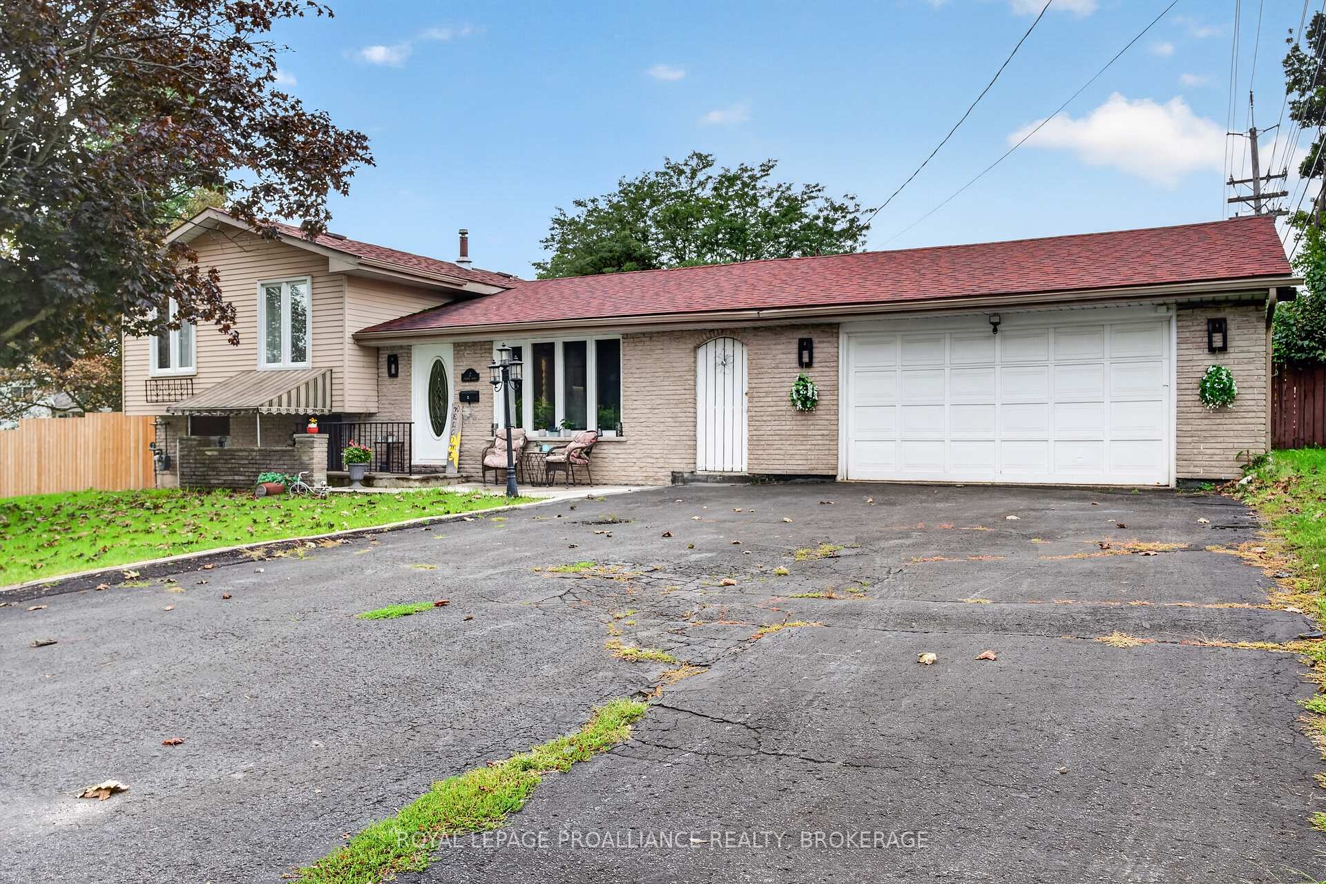 Photo 3 of 2 Virginia Street, Kingston, Rideau — HOMEH