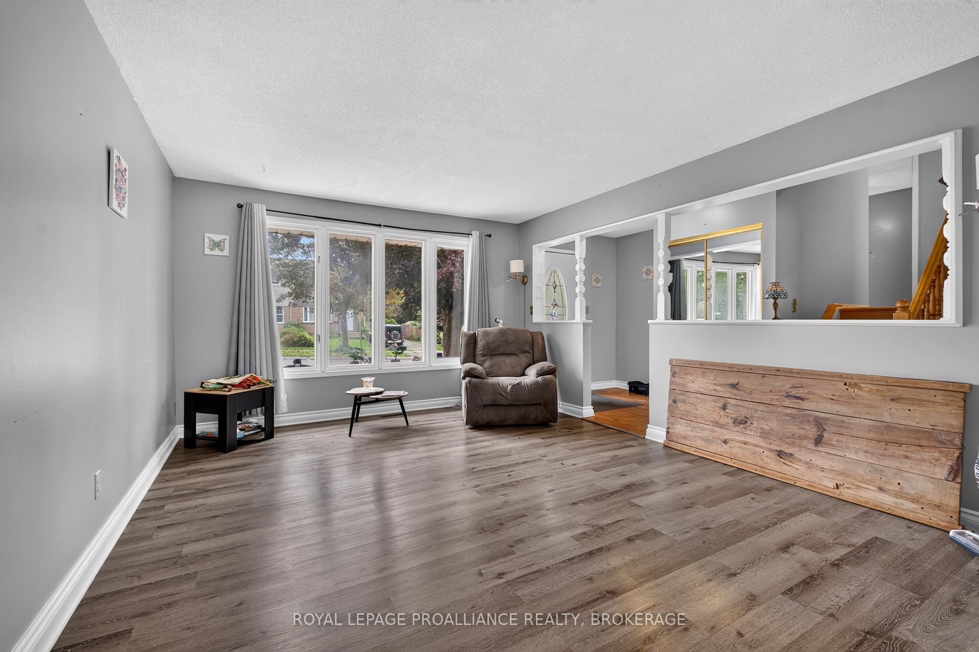Photo 4 of 2 Virginia Street, Kingston, Rideau — HOMEH