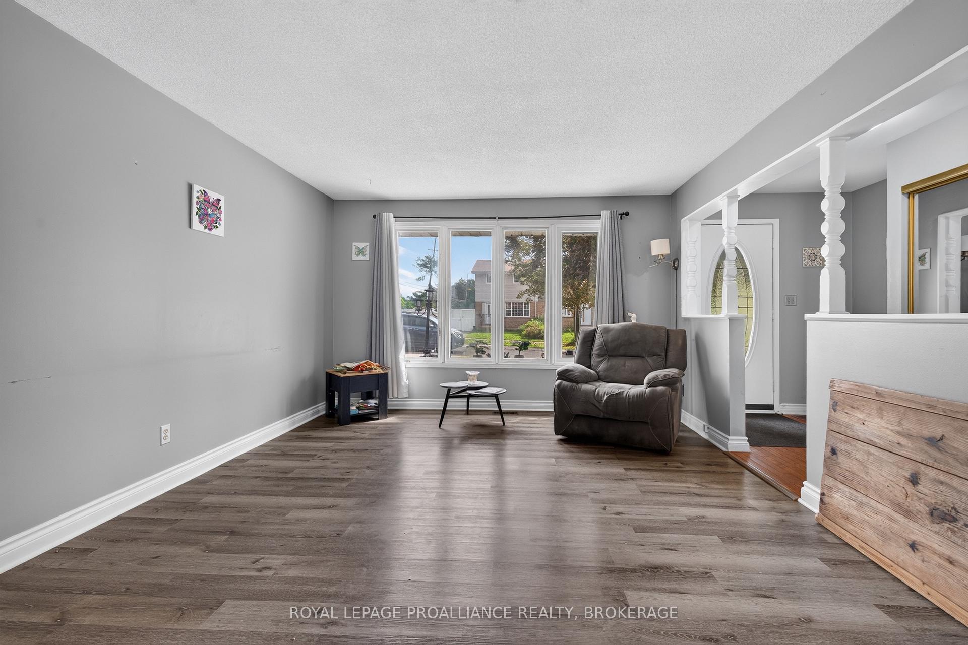Photo 5 of 2 Virginia Street, Kingston, Rideau — HOMEH