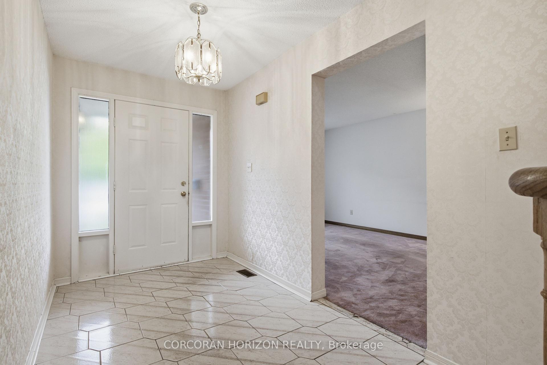 Photo 4 of 3024 Riverview Street, Oakville, Bronte — HOMEH