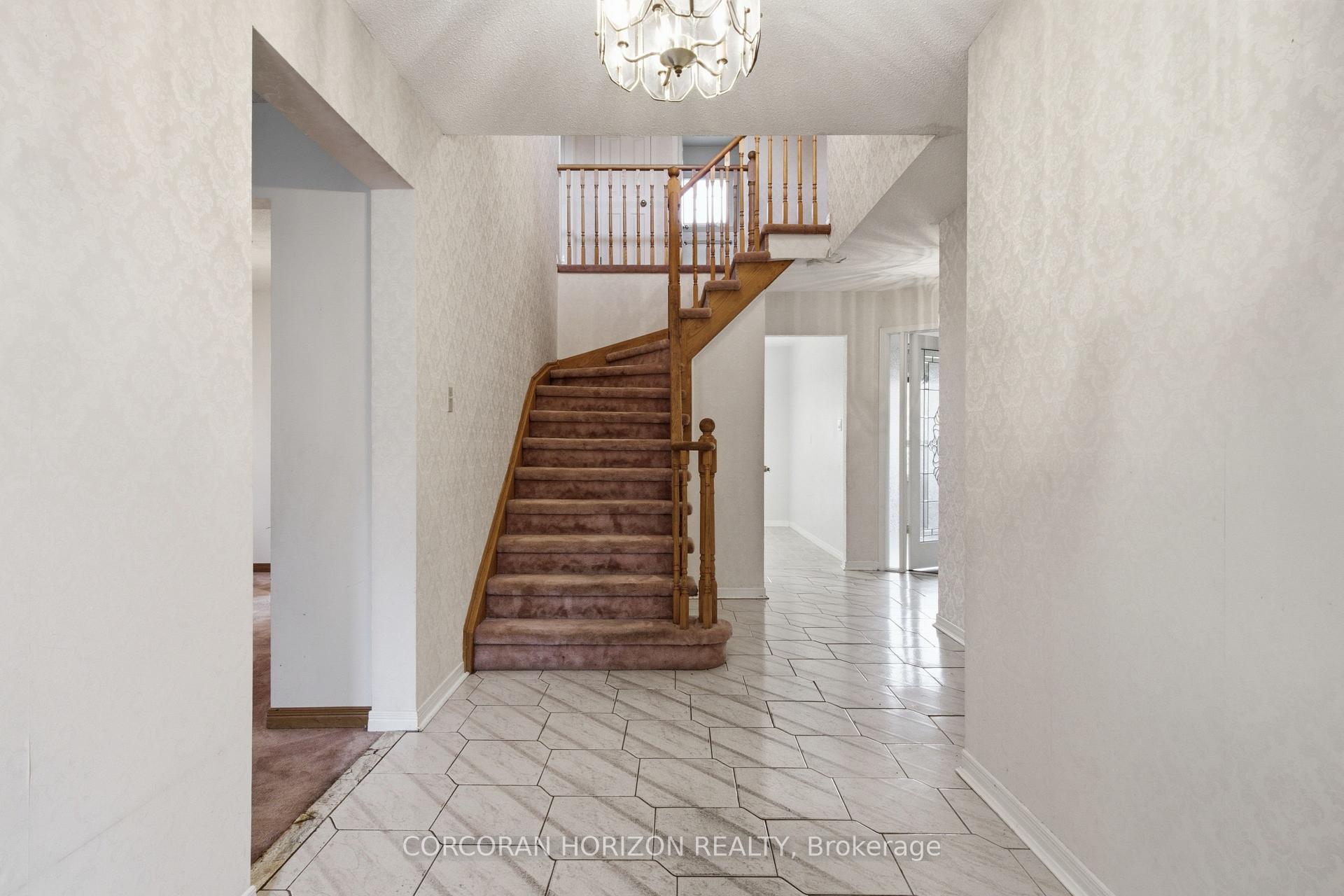 Photo 5 of 3024 Riverview Street, Oakville, Bronte — HOMEH