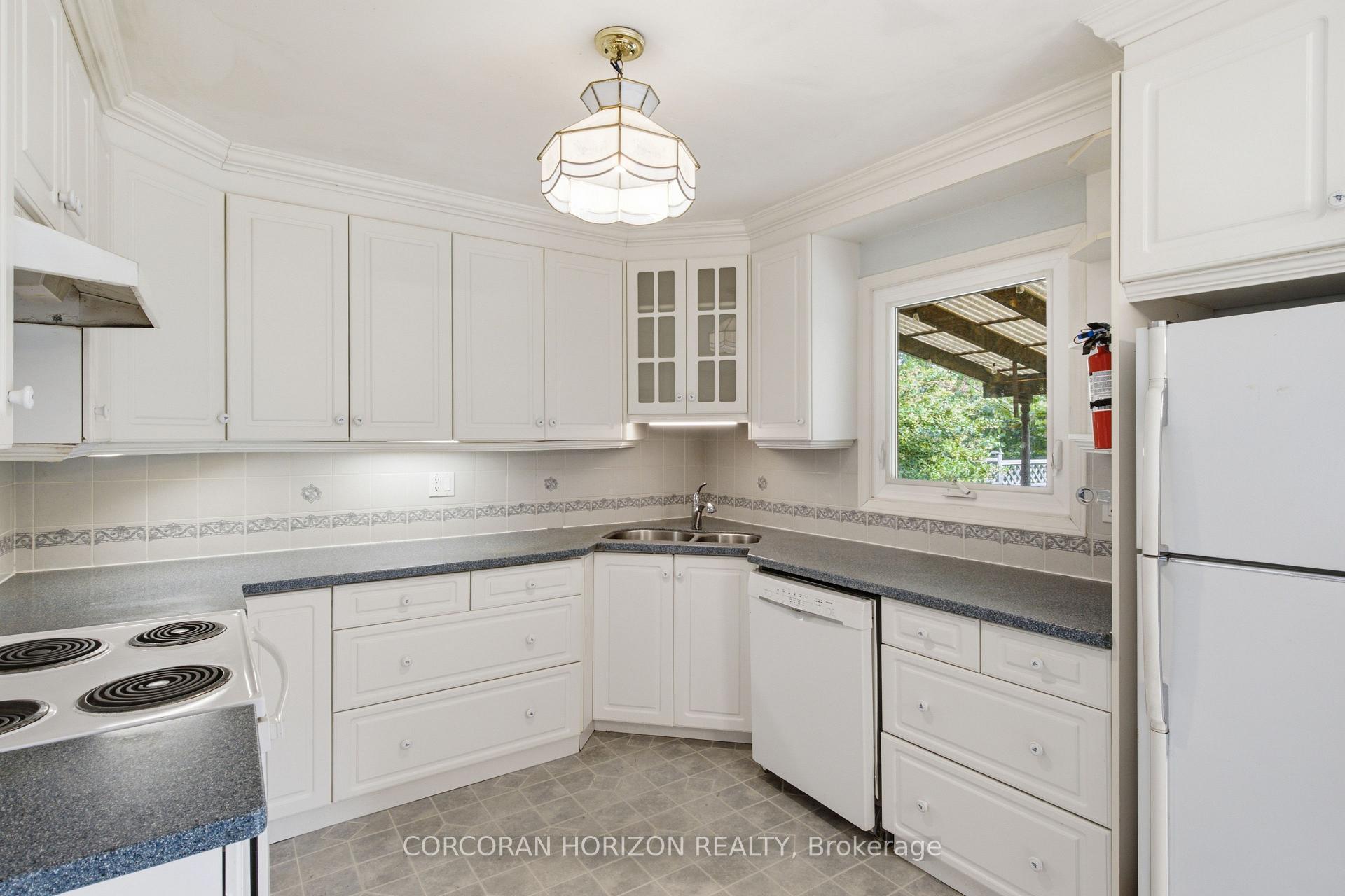 Photo 14 of 3024 Riverview Street, Oakville, Bronte — HOMEH