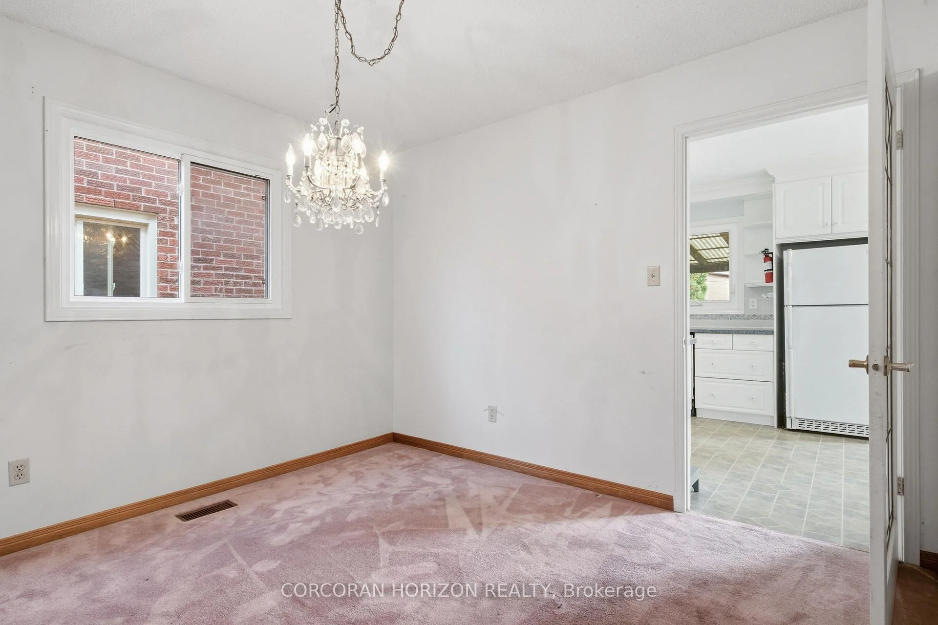 Photo 9 of 3024 Riverview Street, Oakville, Bronte — HOMEH