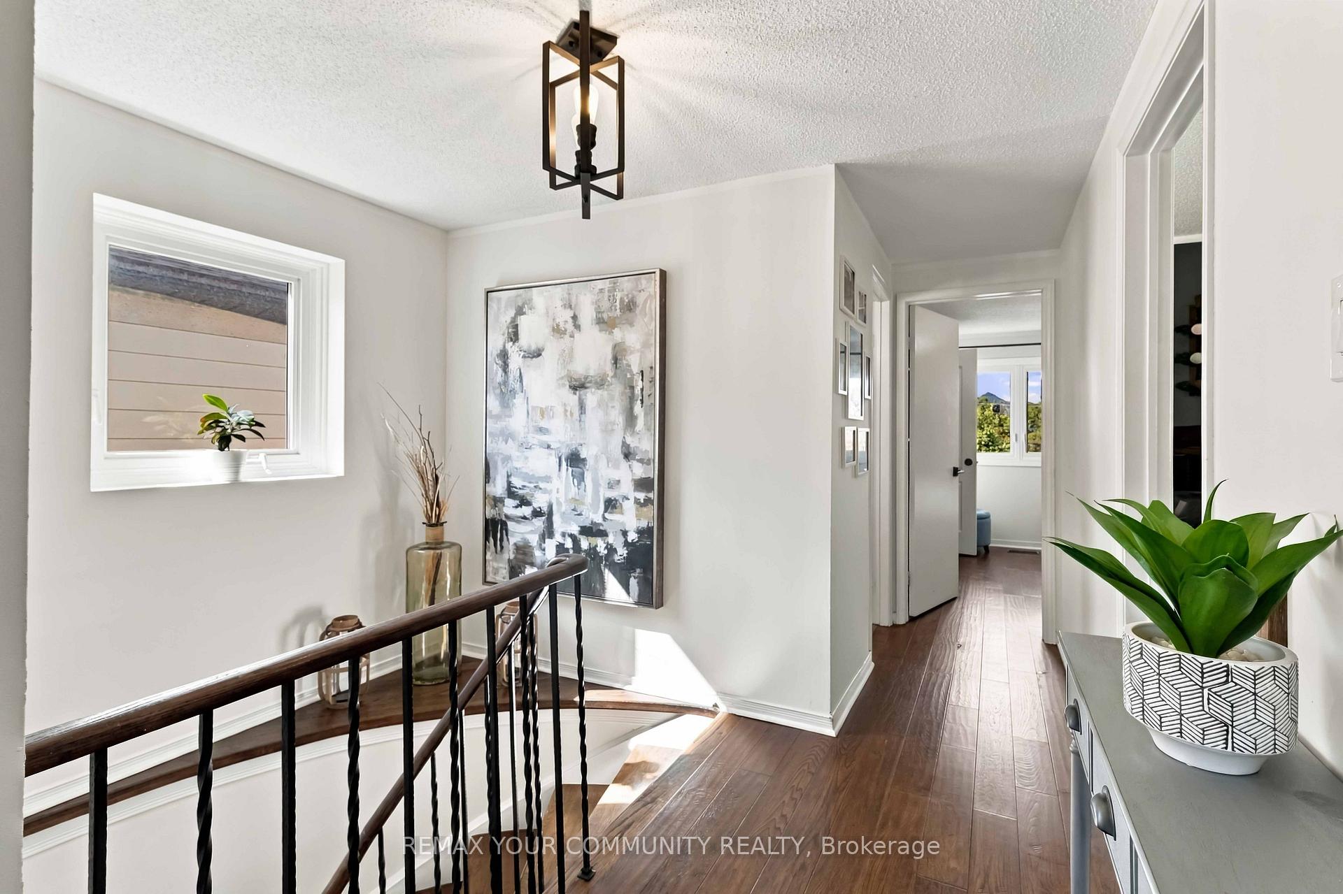Photo 15 of 7013 Hickling Crescent, Mississauga, Meadowvale — HOMEH