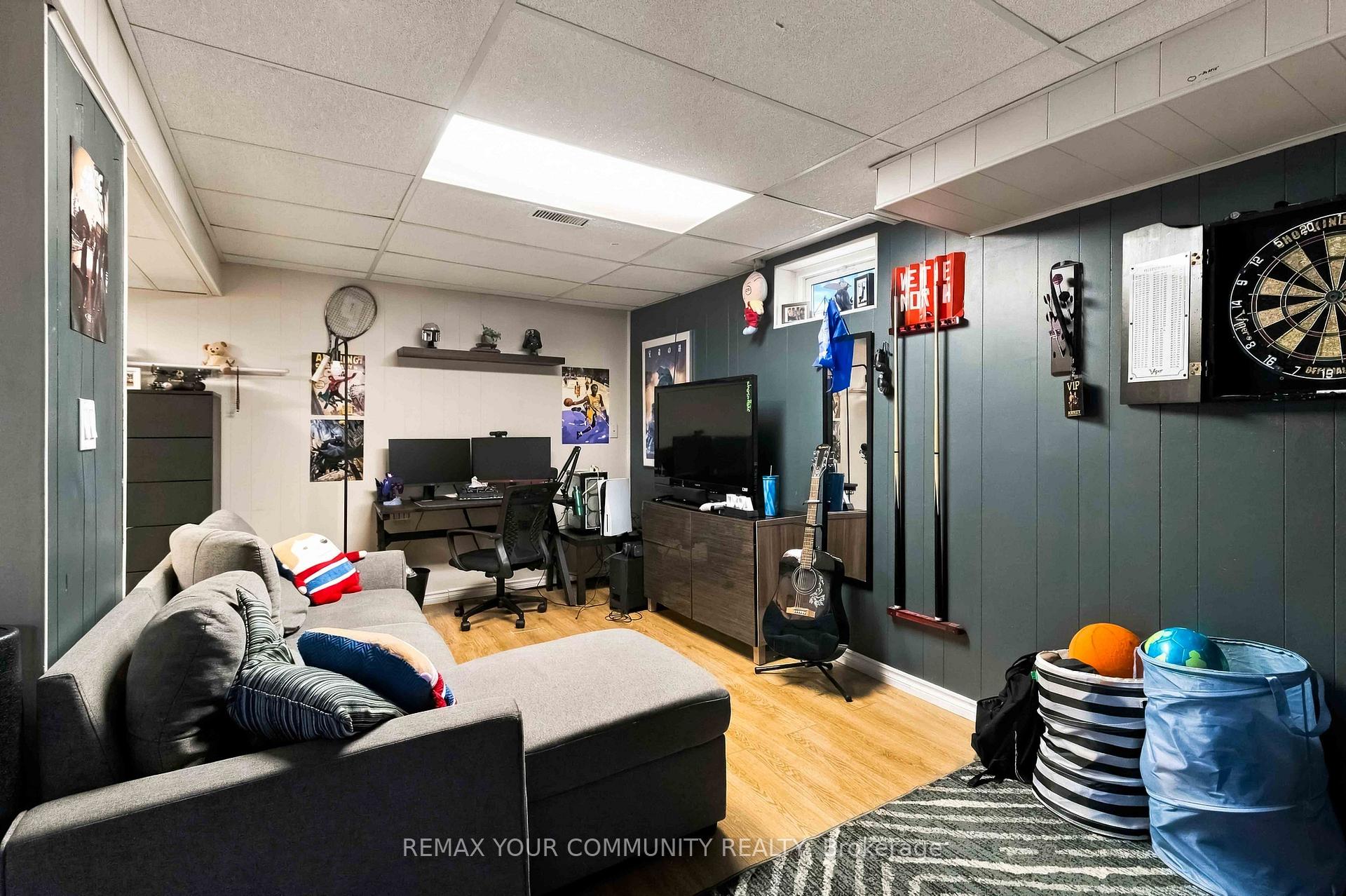 Photo 28 of 7013 Hickling Crescent, Mississauga, Meadowvale — HOMEH