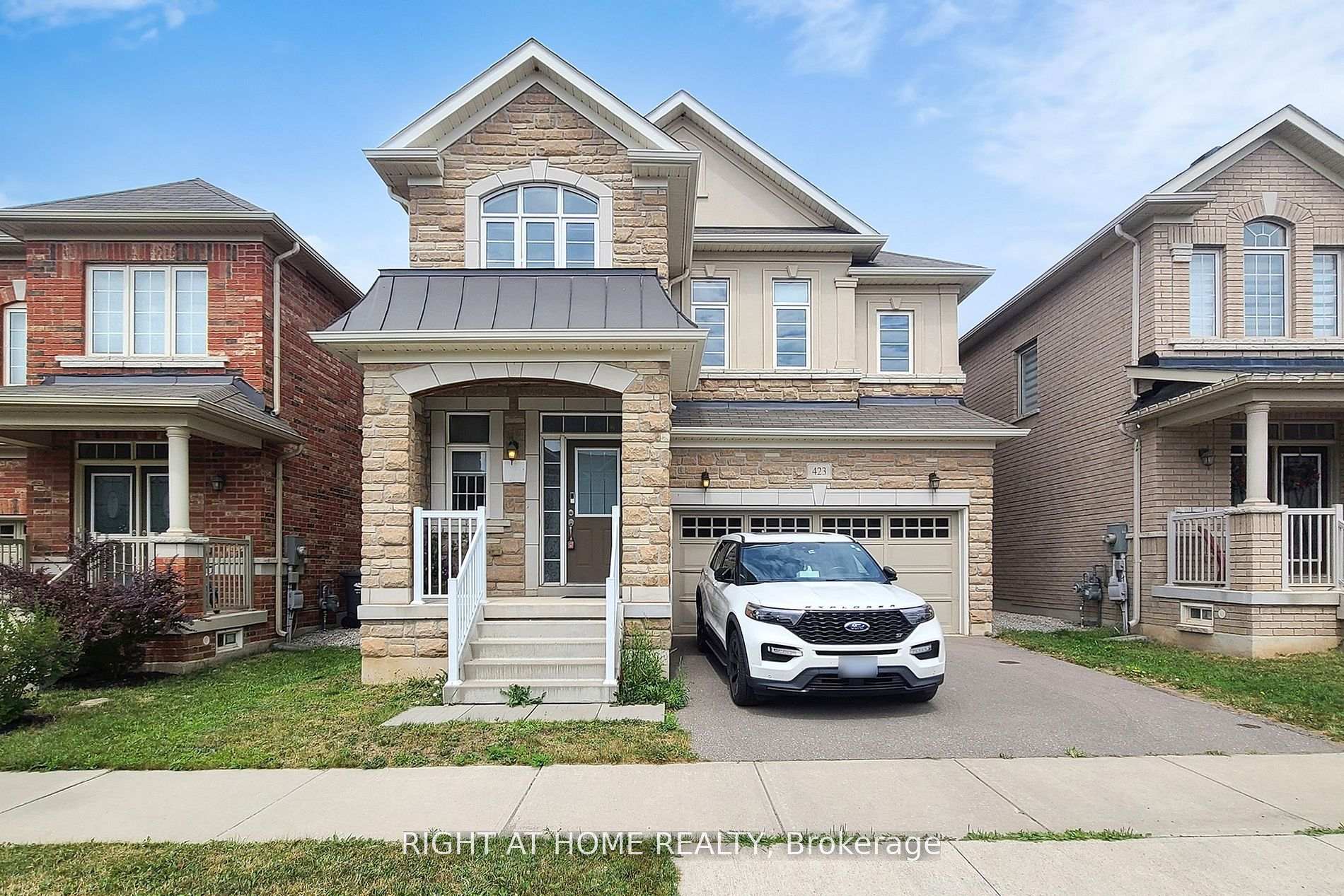 Photo of 423 Grindstone Trail