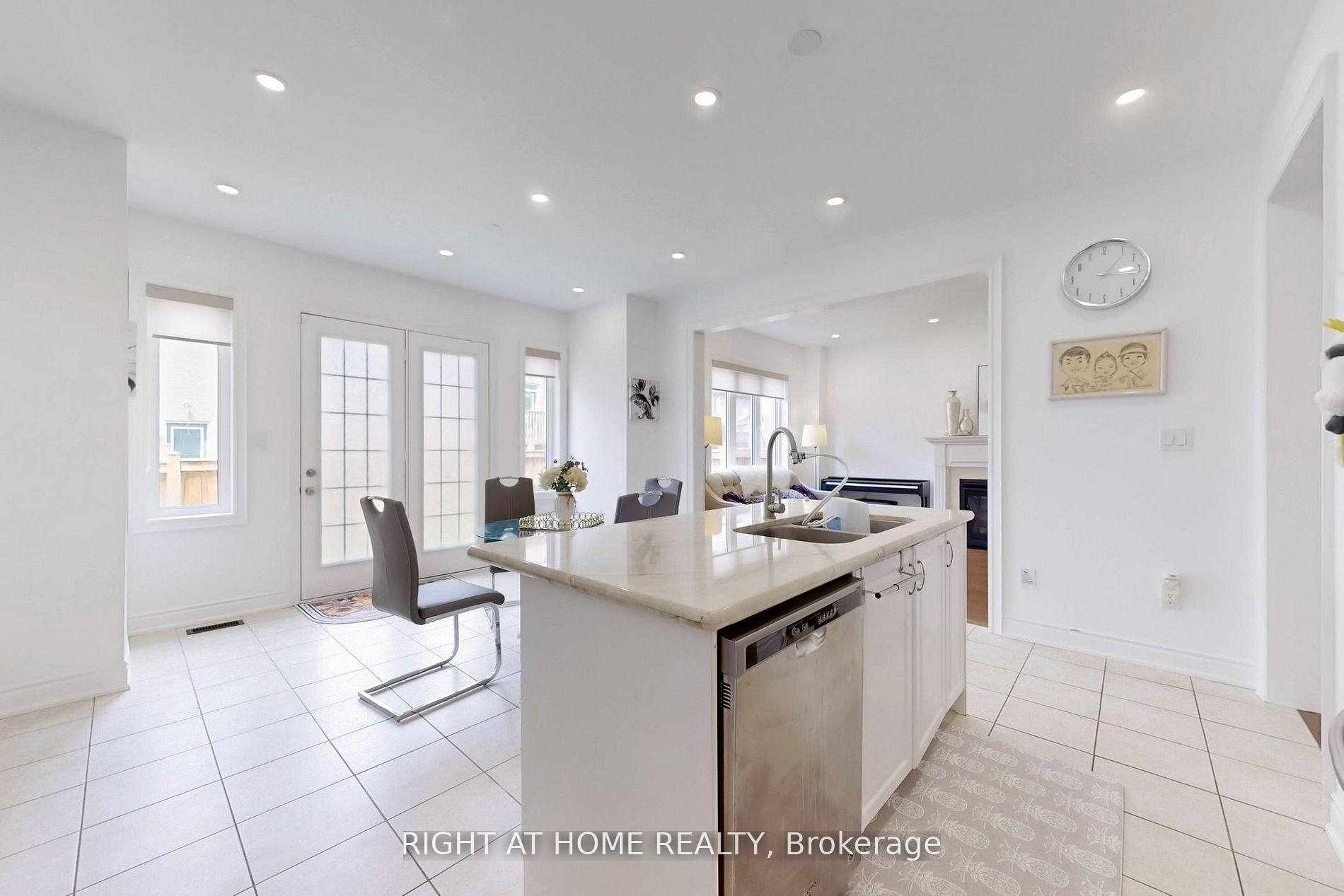 Photo 8 of 423 Grindstone Trail, Oakville, Joshua Meadows — HOMEH