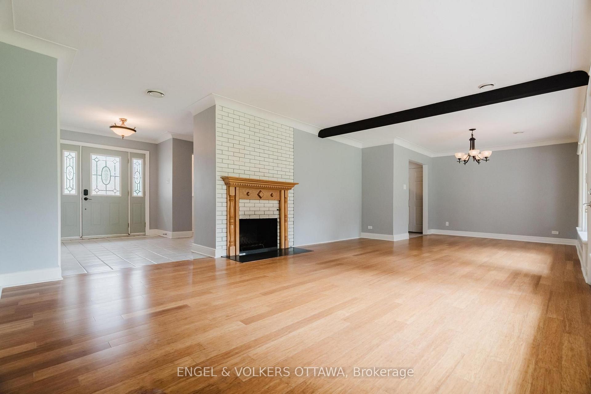Photo 5 of 1994 Carling Avenue, Ottawa, McKellar Heights/Glabar Park — HOMEH