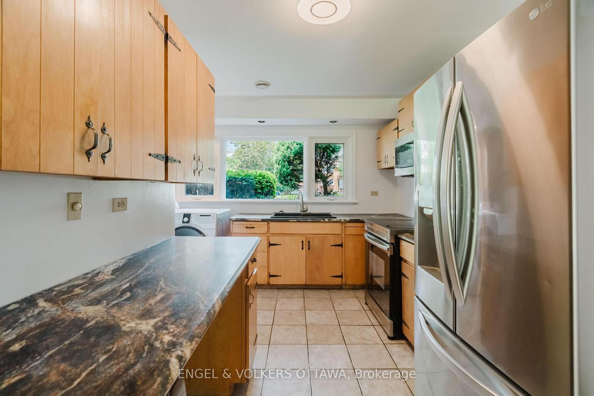 Photo 13 of 1994 Carling Avenue, Ottawa, McKellar Heights/Glabar Park — HOMEH