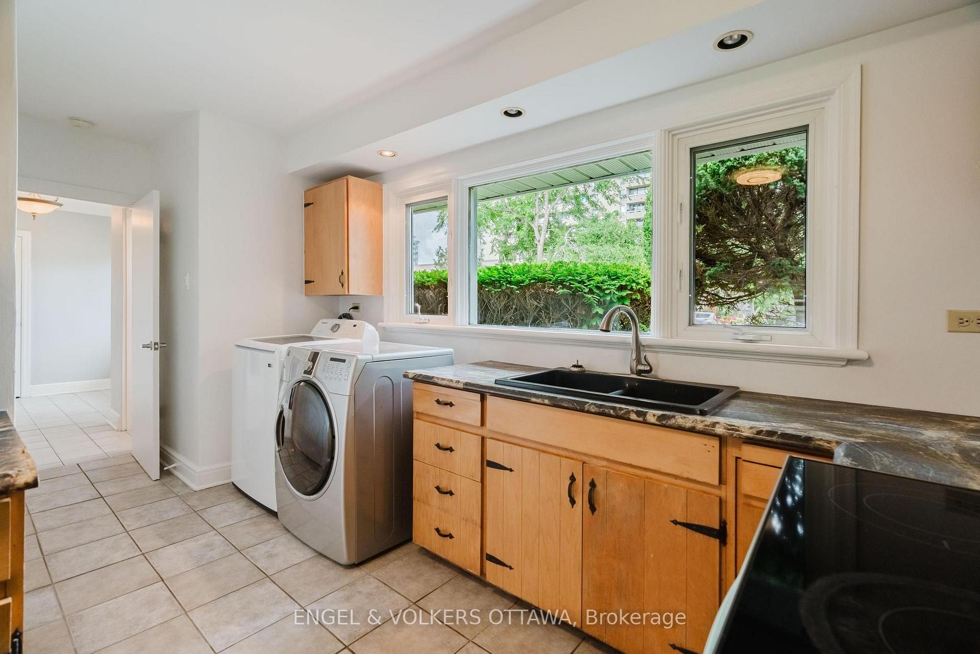 Photo 16 of 1994 Carling Avenue, Ottawa, McKellar Heights/Glabar Park — HOMEH