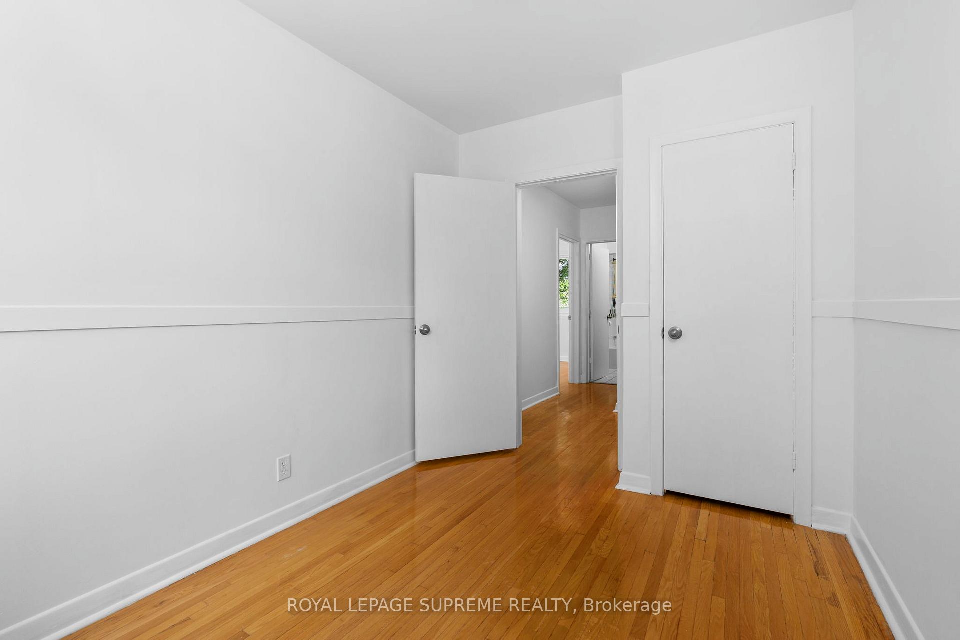 Photo 19 of 30 Benway Drive, Etobicoke, Rexdale-Kipling — HOMEH