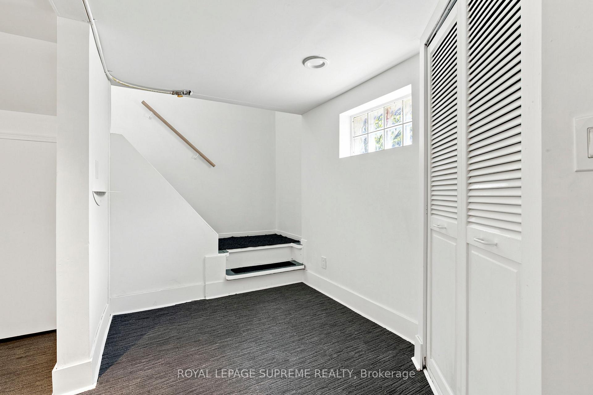 Photo 28 of 30 Benway Drive, Etobicoke, Rexdale-Kipling — HOMEH
