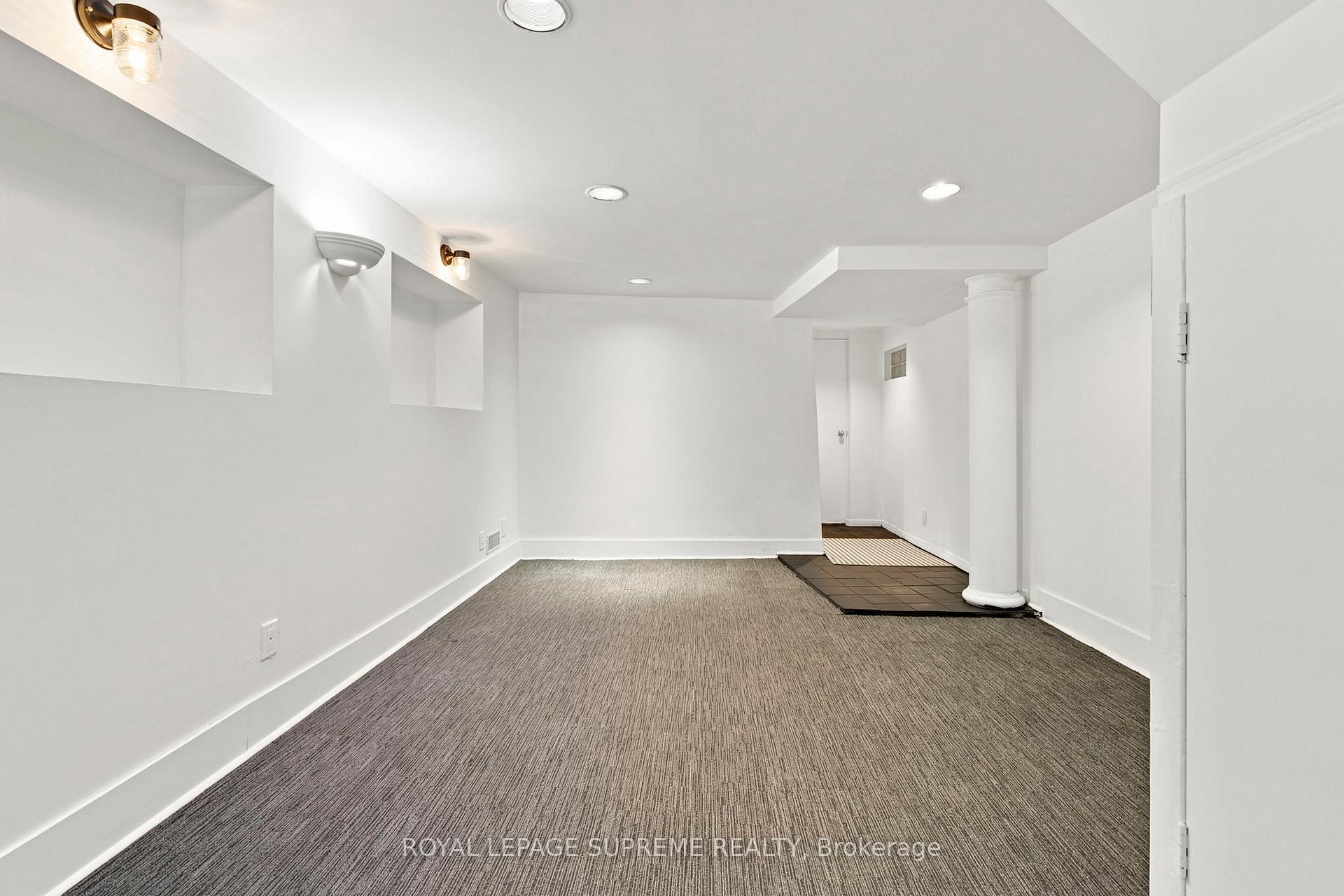 Photo 30 of 30 Benway Drive, Etobicoke, Rexdale-Kipling — HOMEH