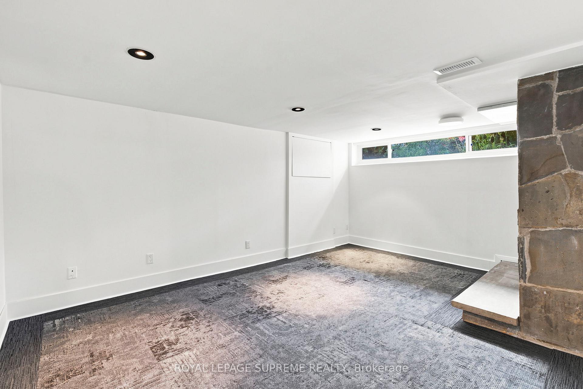 Photo 34 of 30 Benway Drive, Etobicoke, Rexdale-Kipling — HOMEH