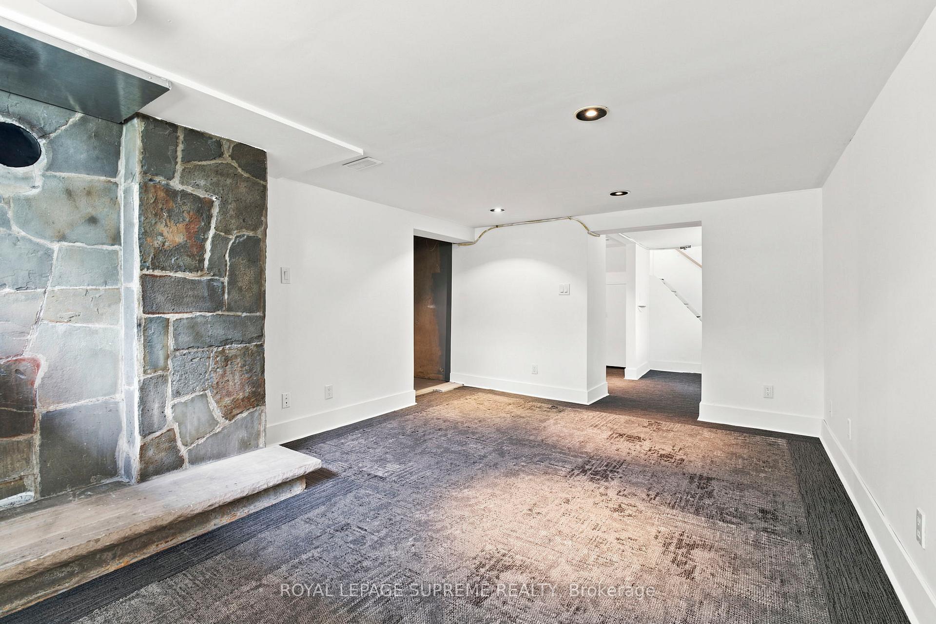 Photo 35 of 30 Benway Drive, Etobicoke, Rexdale-Kipling — HOMEH