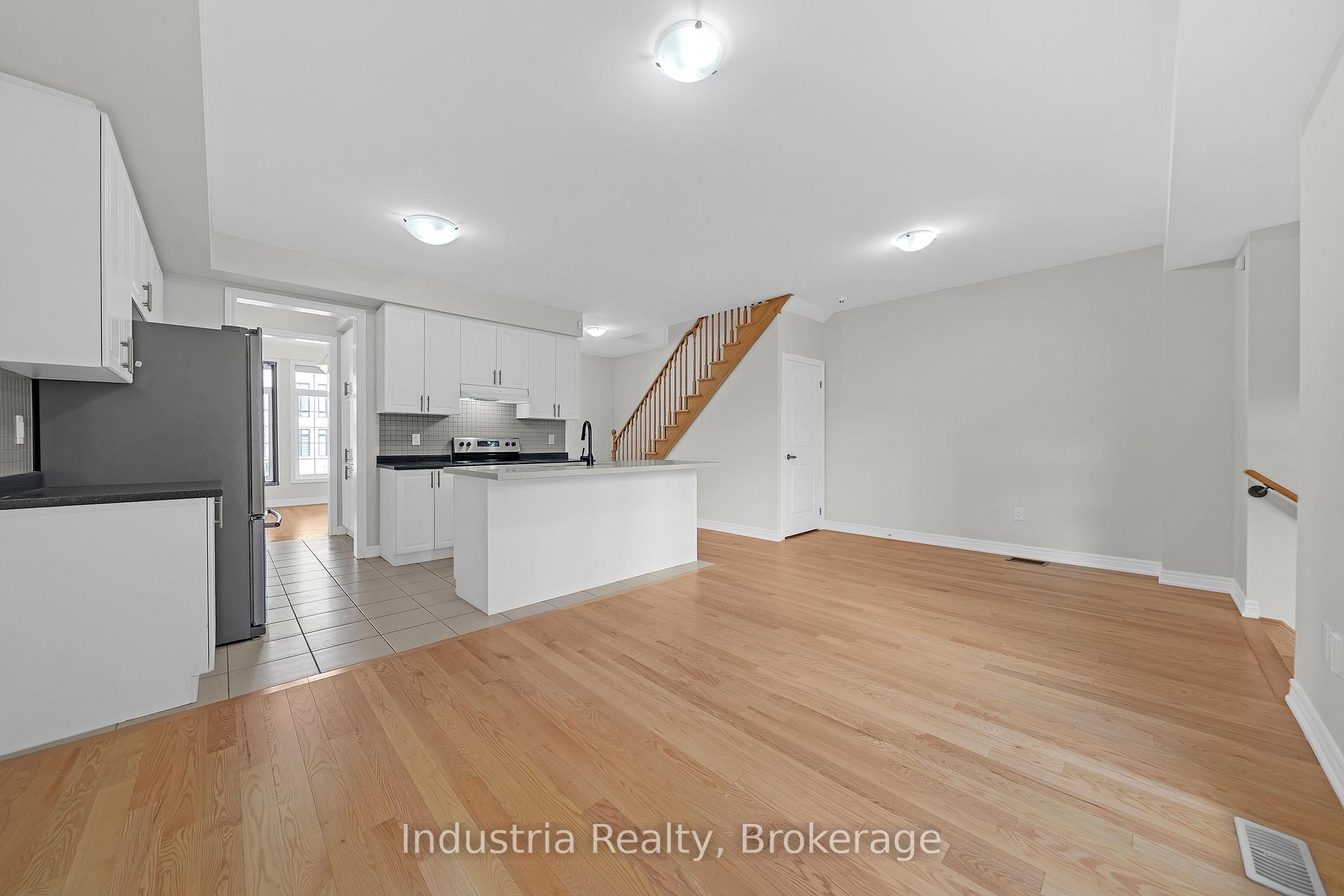 Photo 18 of 196 Coronation Road, Whitby, Rural Whitby — HOMEH