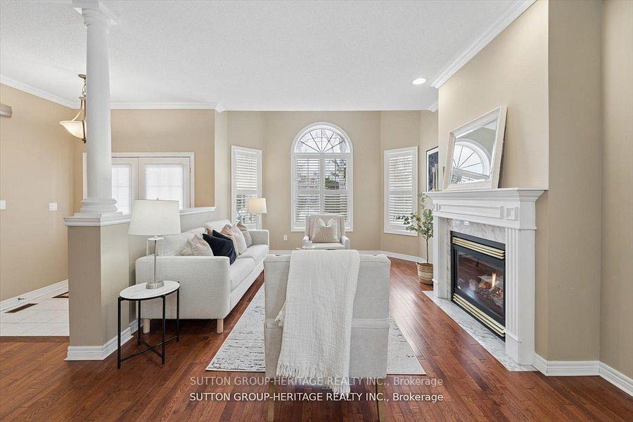 Photo 4 of 1886 Pine Grove Avenue, Pickering, Highbush — HOMEH