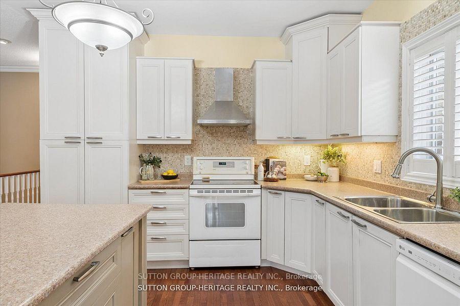 Photo 15 of 1886 Pine Grove Avenue, Pickering, Highbush — HOMEH