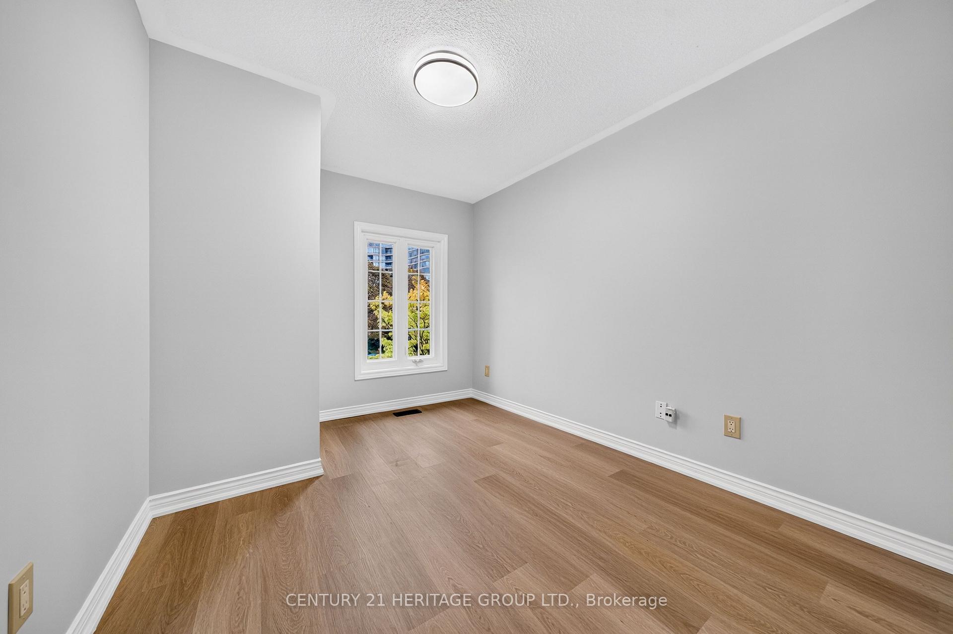 Photo 23 of Unit 1, 1 Guildpark Pathway, Scarborough, Guildwood — HOMEH