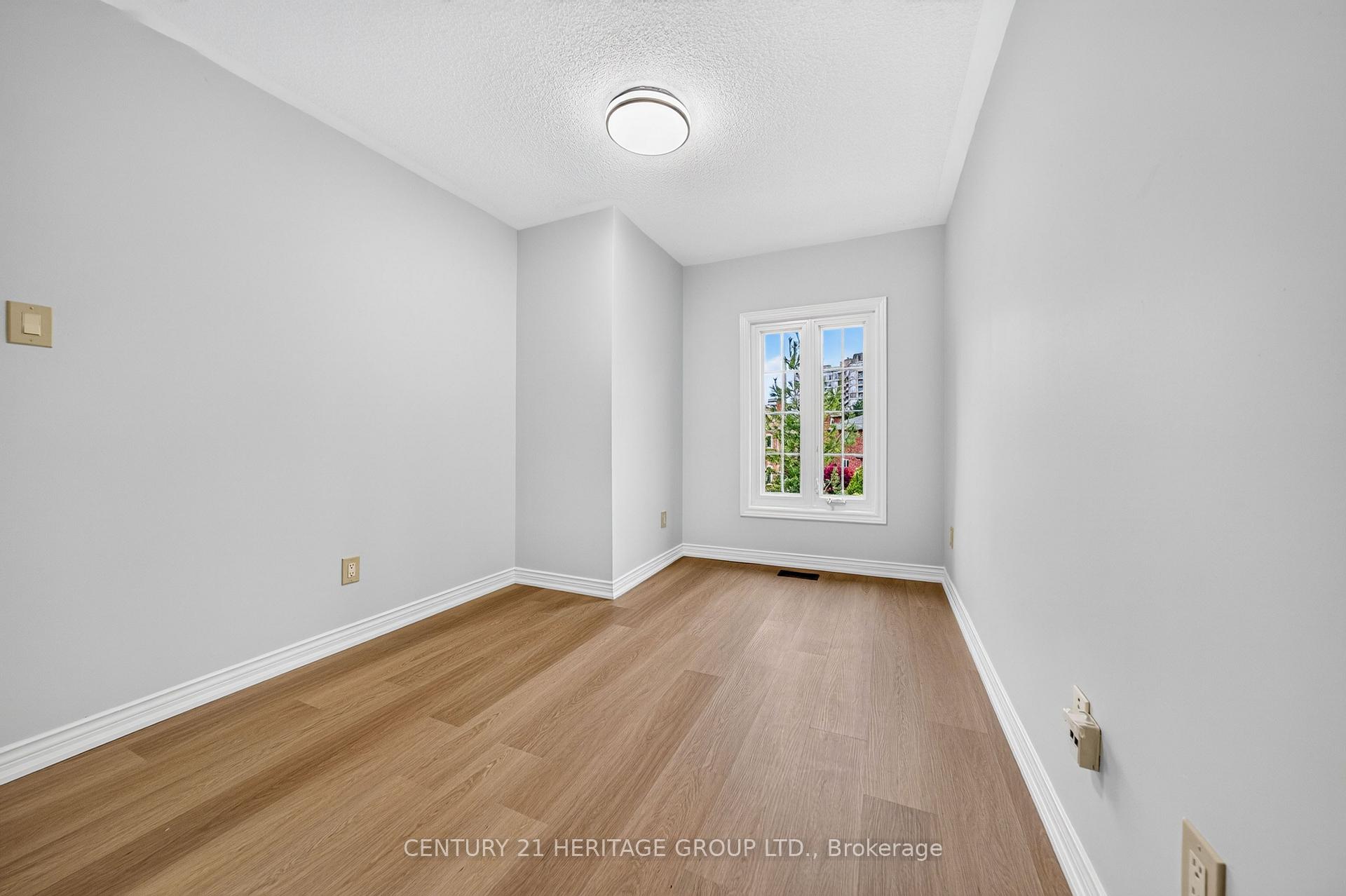 Photo 25 of Unit 1, 1 Guildpark Pathway, Scarborough, Guildwood — HOMEH