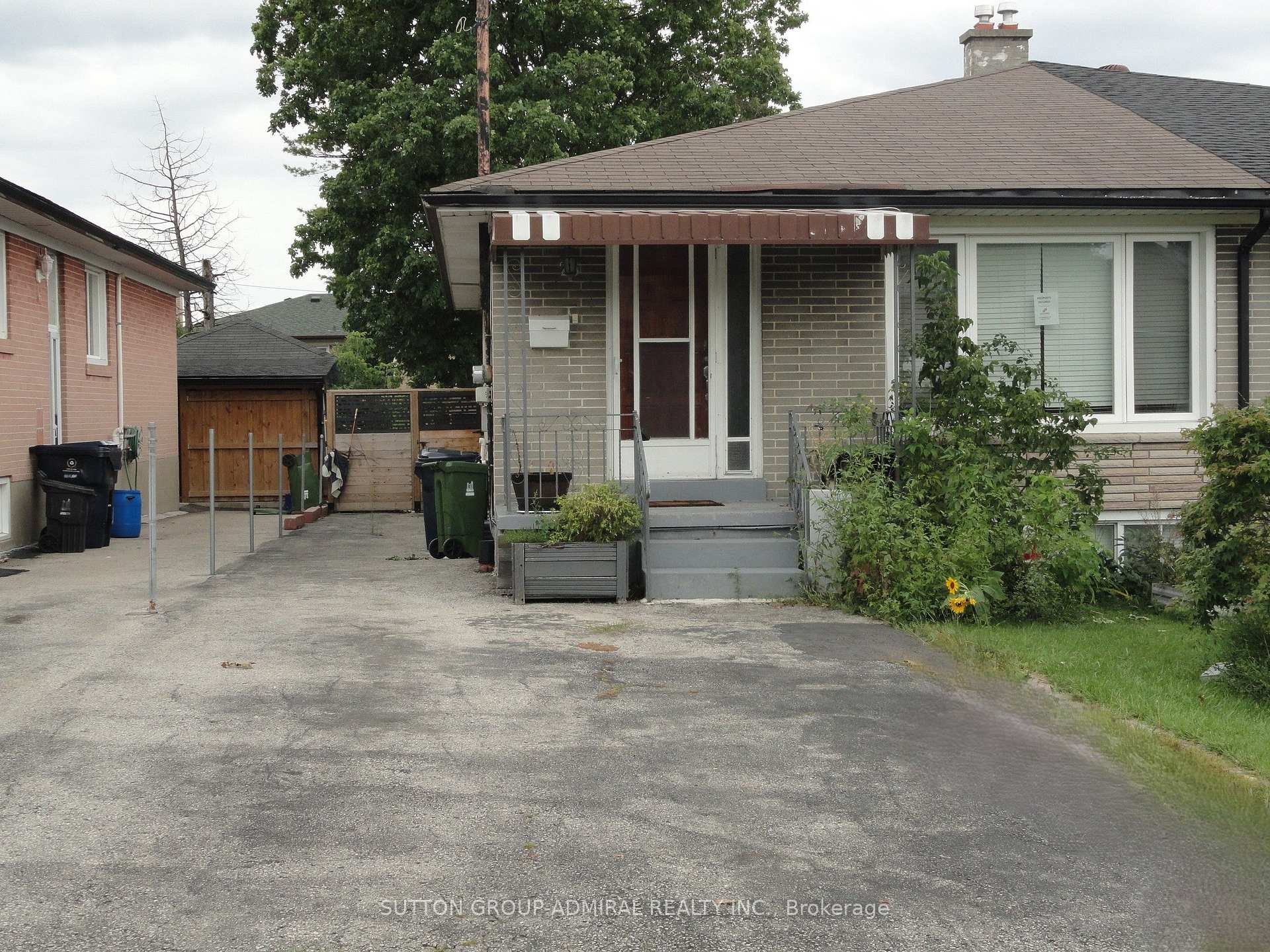 Photo of 23 Chalkfarm Dr