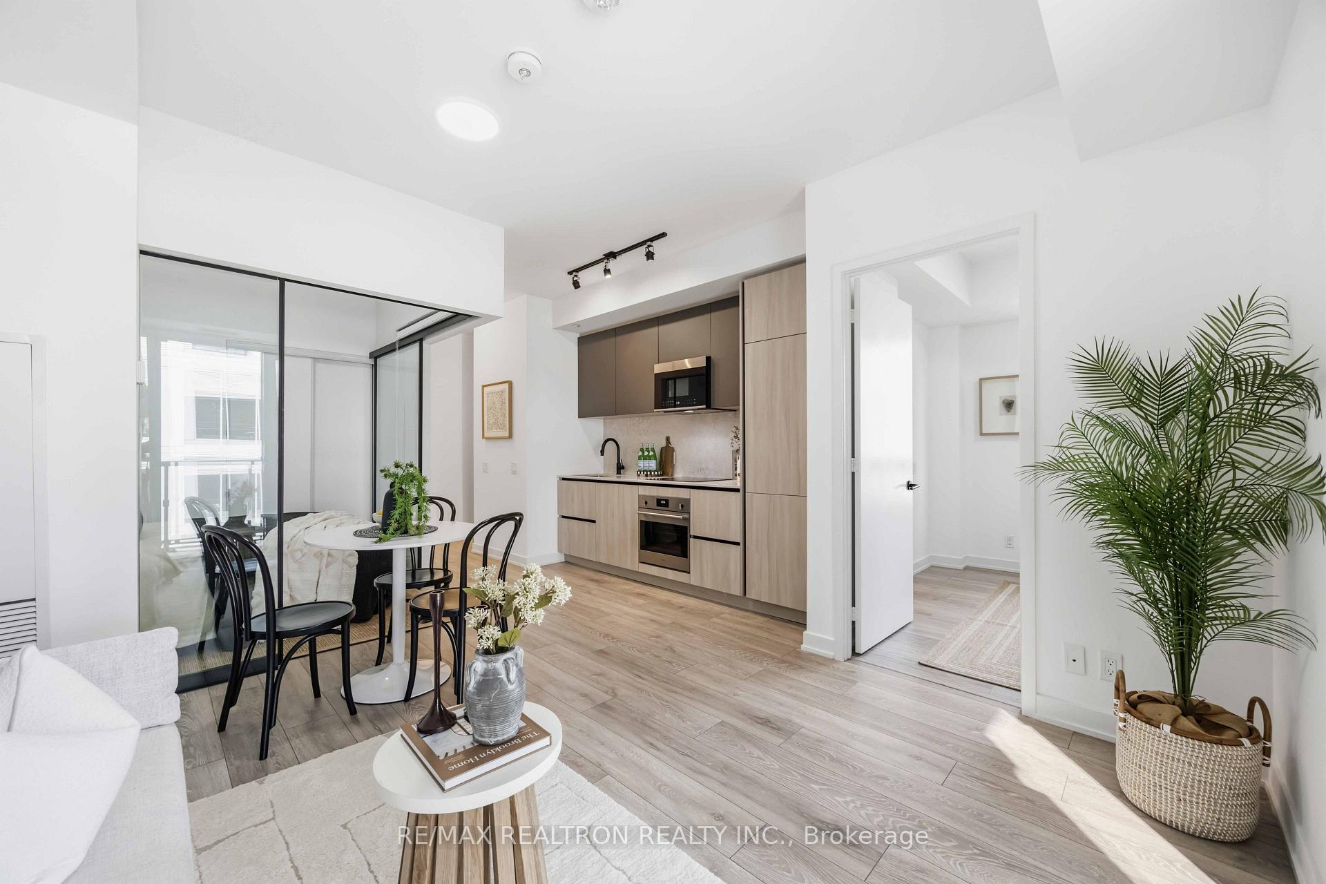Photo 4 of Unit 1003, 108 Peter Street, Toronto, Waterfront Communities — HOMEH