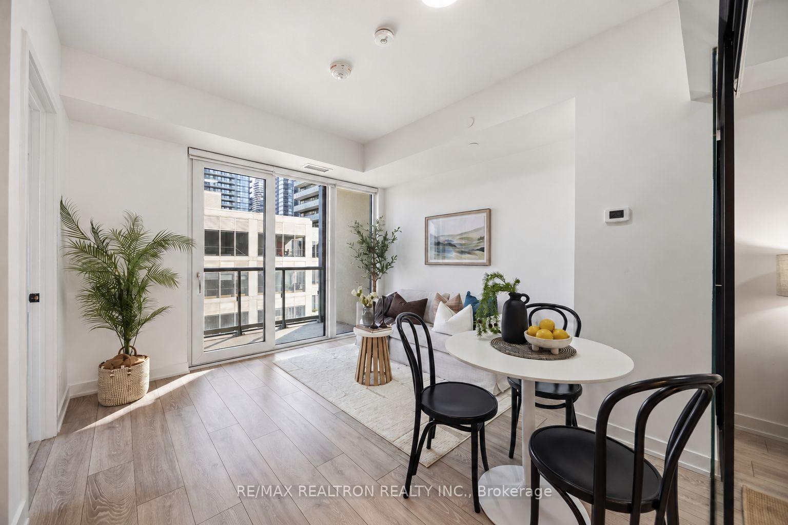 Photo 5 of Unit 1003, 108 Peter Street, Toronto, Waterfront Communities — HOMEH