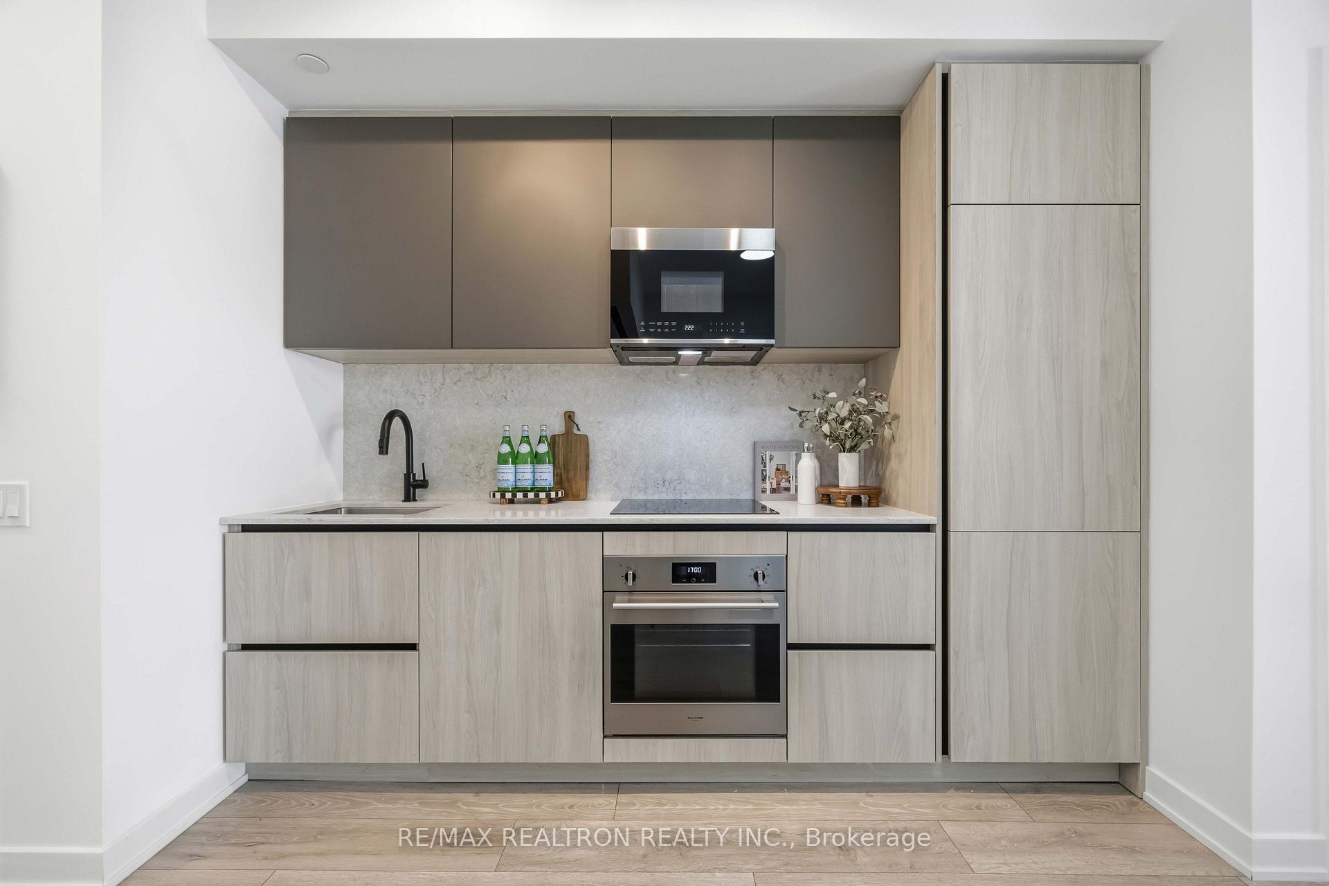 Photo 6 of Unit 1003, 108 Peter Street, Toronto, Waterfront Communities — HOMEH