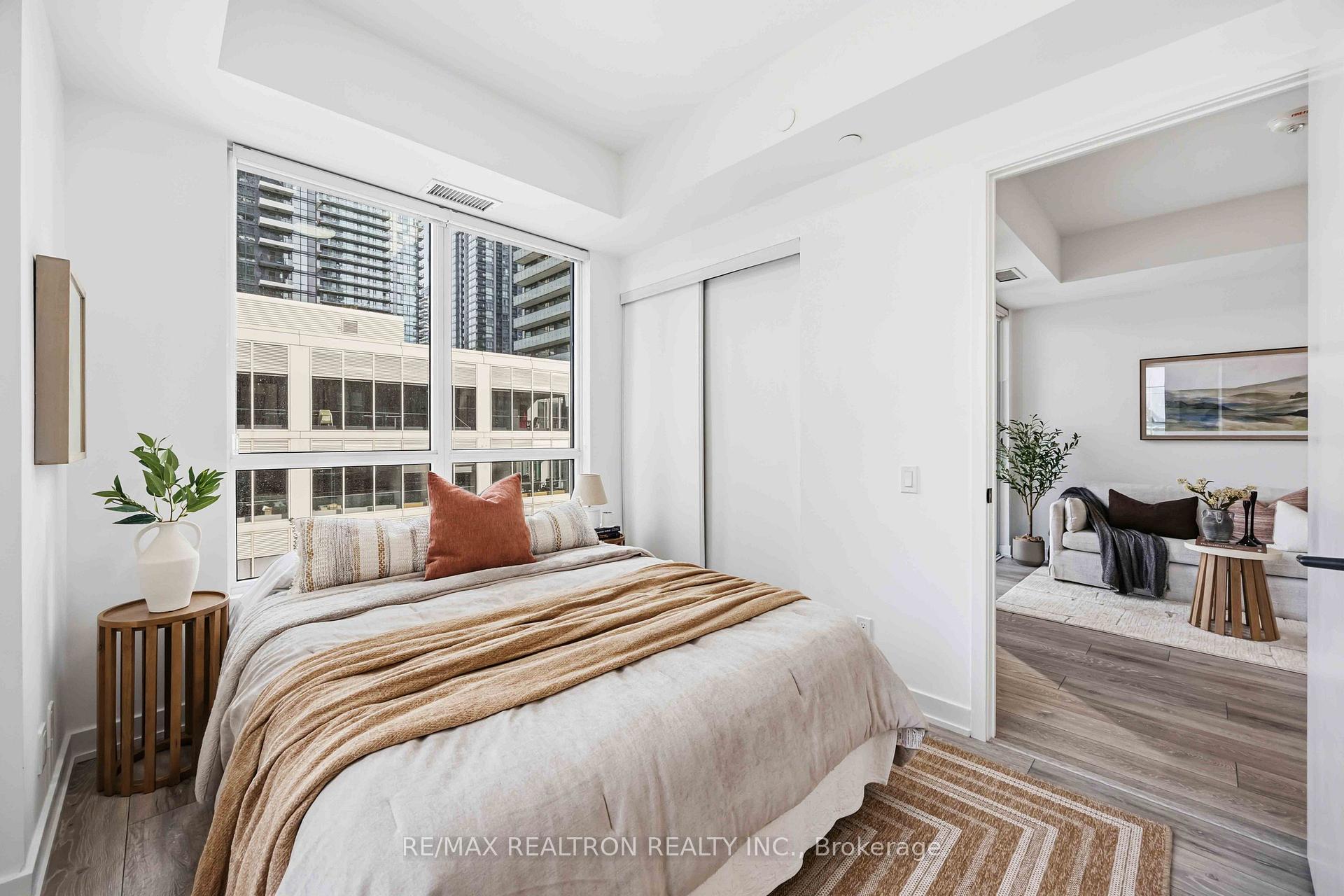 Photo 11 of Unit 1003, 108 Peter Street, Toronto, Waterfront Communities — HOMEH