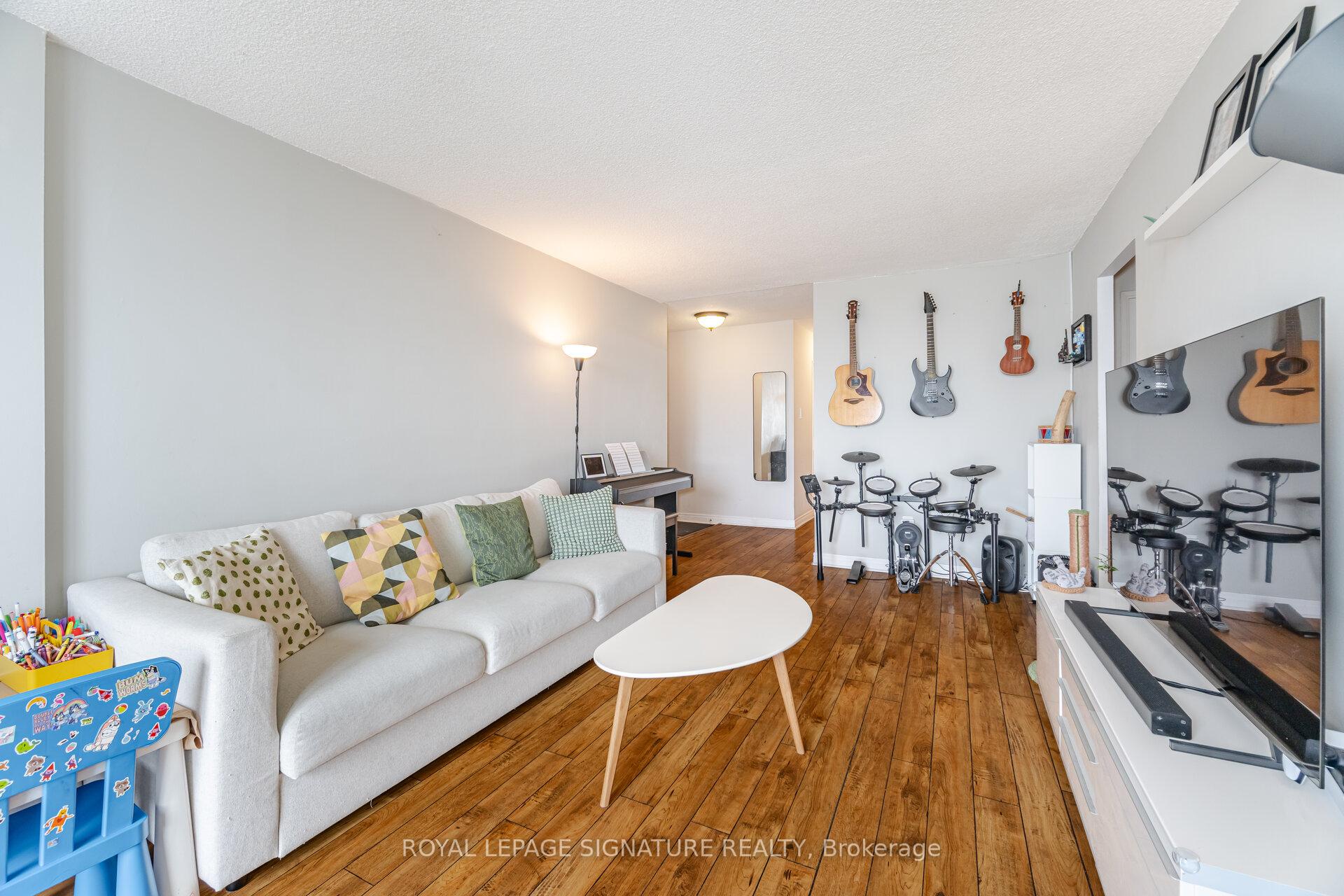 Photo 8 of Unit 1003, 3170 Kirwin Avenue, Mississauga, Cooksville — HOMEH