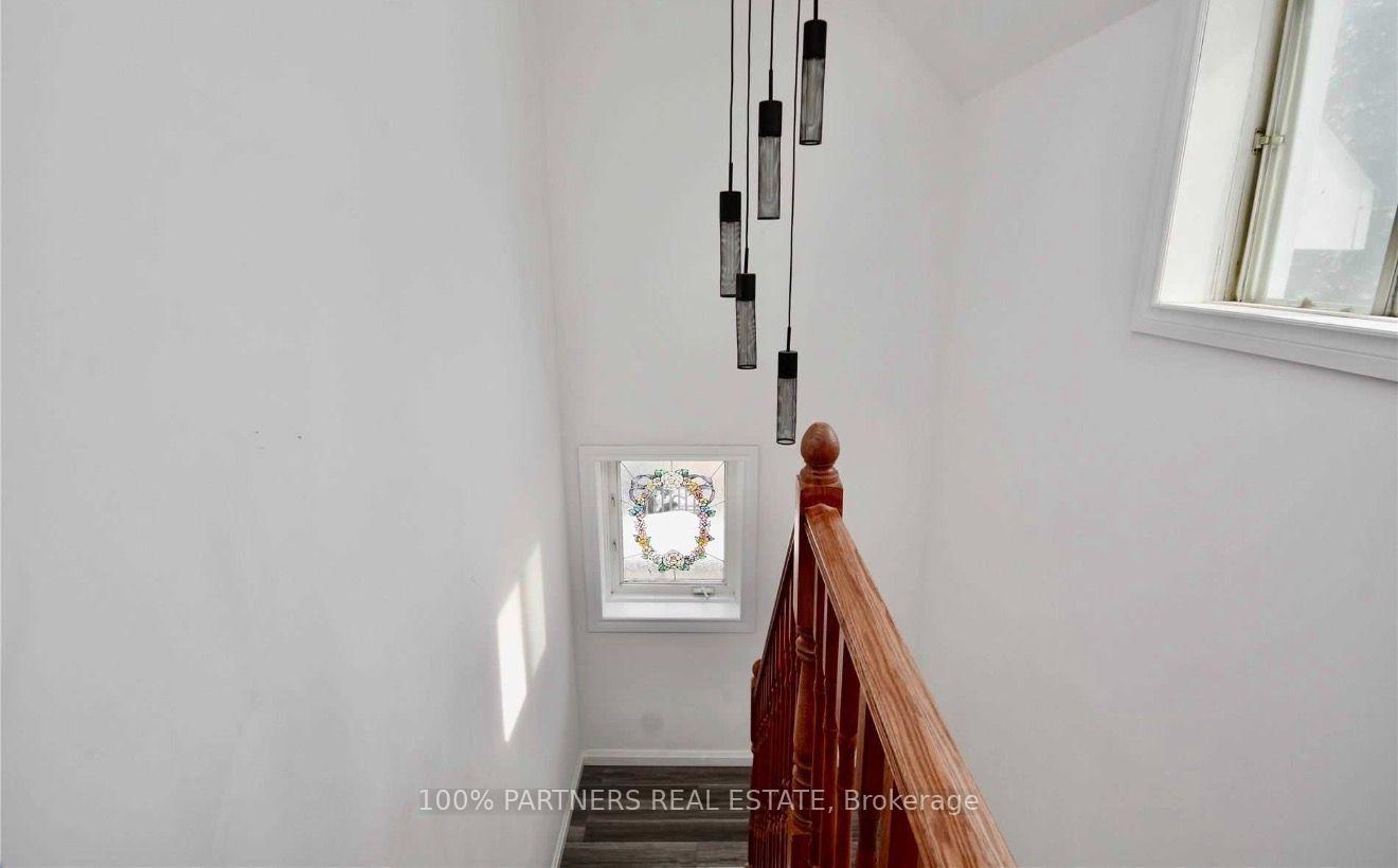 Photo 15 of 634 Dominion Avenue, Midland — HOMEH
