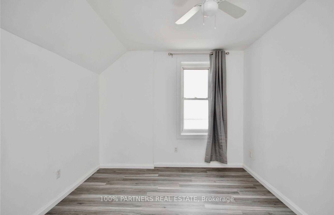 Photo 18 of 634 Dominion Avenue, Midland — HOMEH