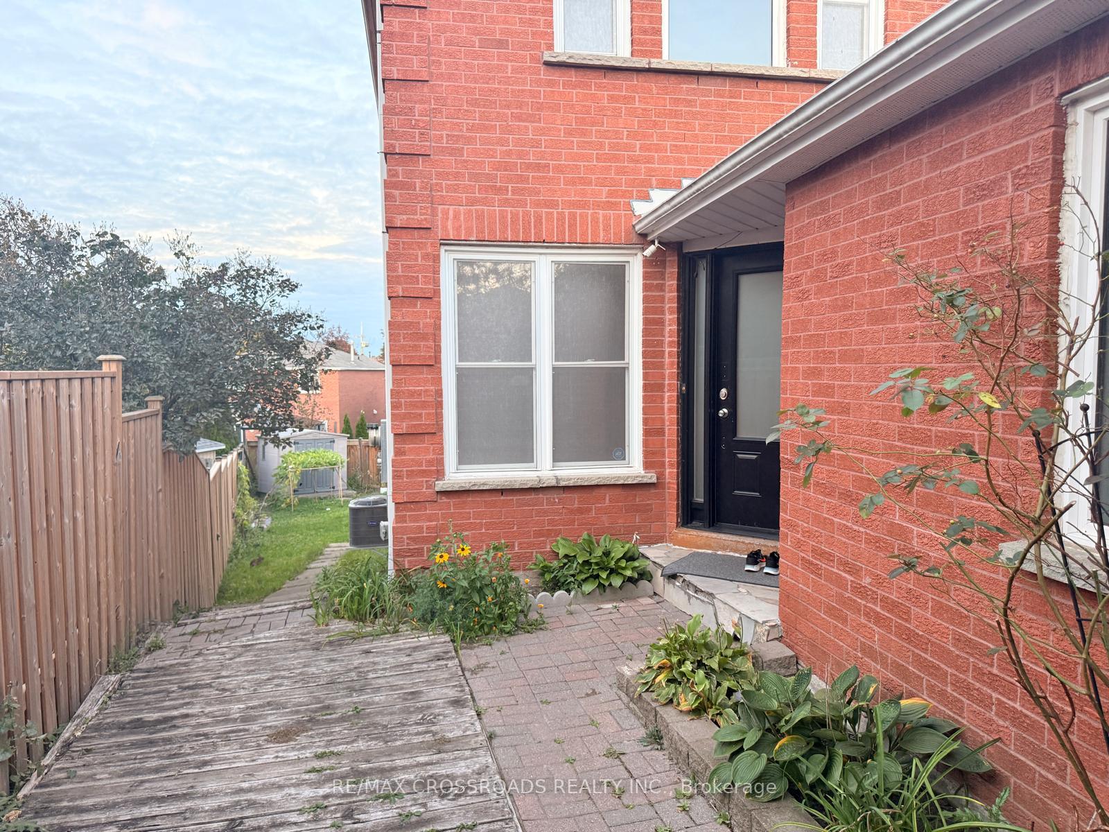 Photo 2 of 21 Fernbank Place, Whitby, Pringle Creek — HOMEH