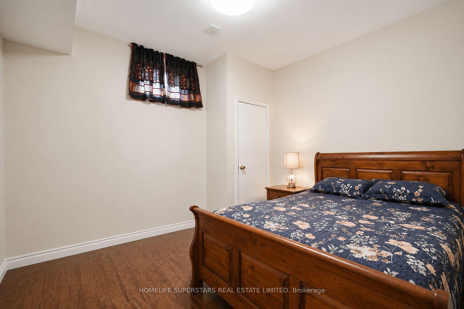 Photo 18 of 334 Woodsworth Road, North York, St. Andrew-Windfields — HOMEH