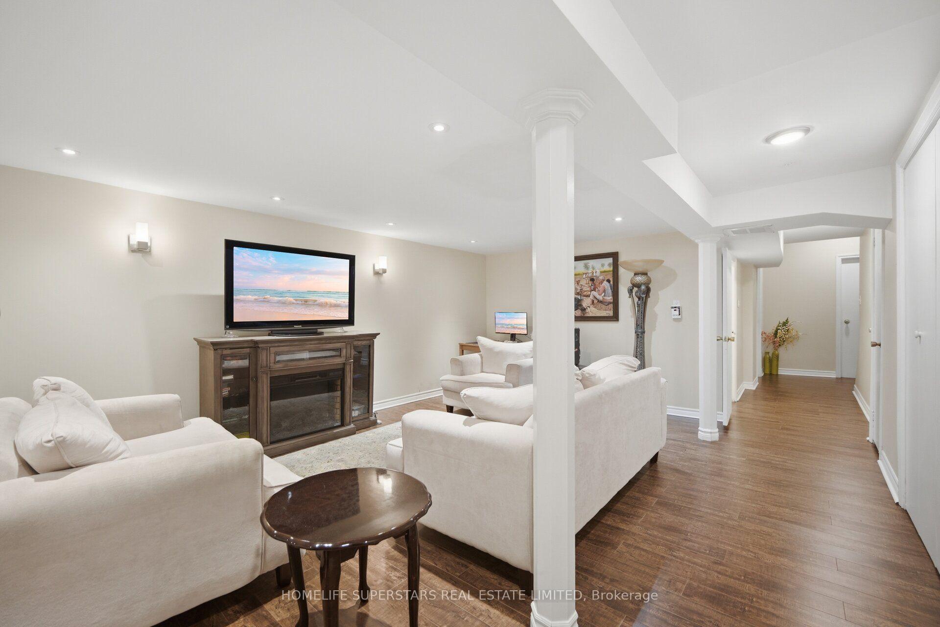 Photo 19 of 334 Woodsworth Road, North York, St. Andrew-Windfields — HOMEH