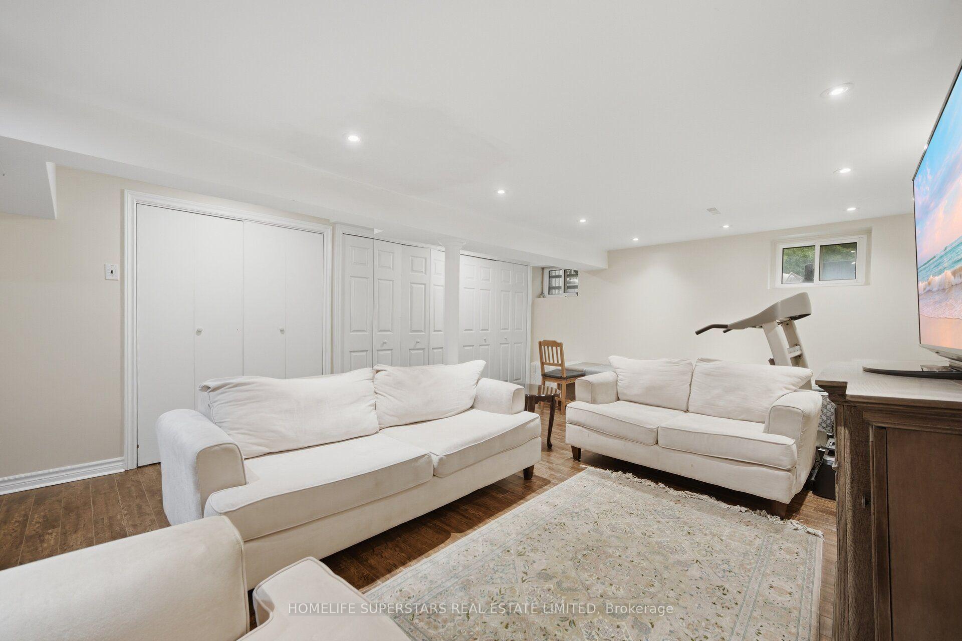 Photo 20 of 334 Woodsworth Road, North York, St. Andrew-Windfields — HOMEH