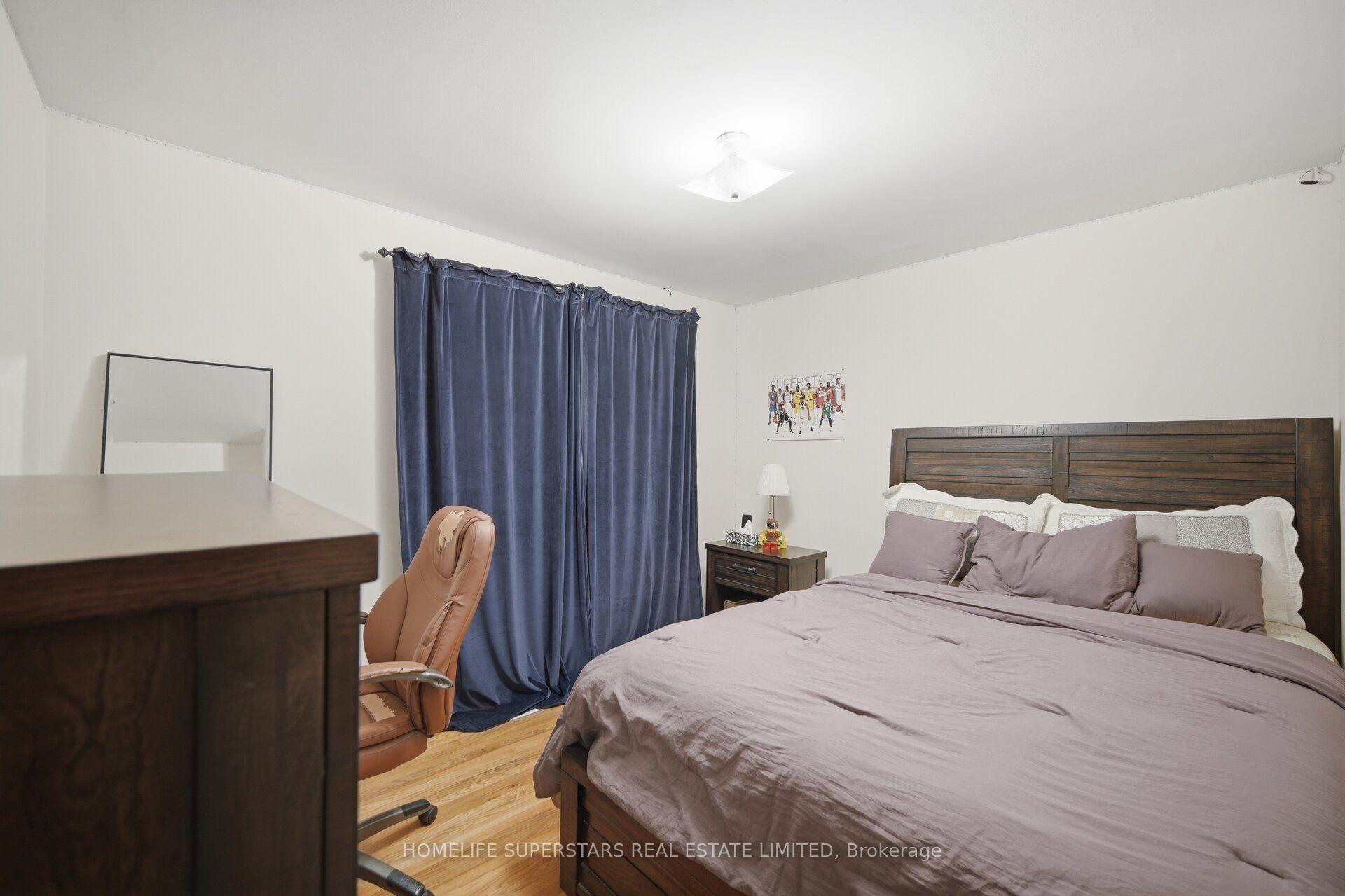 Photo 26 of 334 Woodsworth Road, North York, St. Andrew-Windfields — HOMEH
