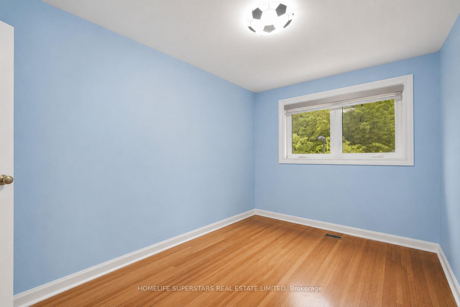 Photo 27 of 334 Woodsworth Road, North York, St. Andrew-Windfields — HOMEH