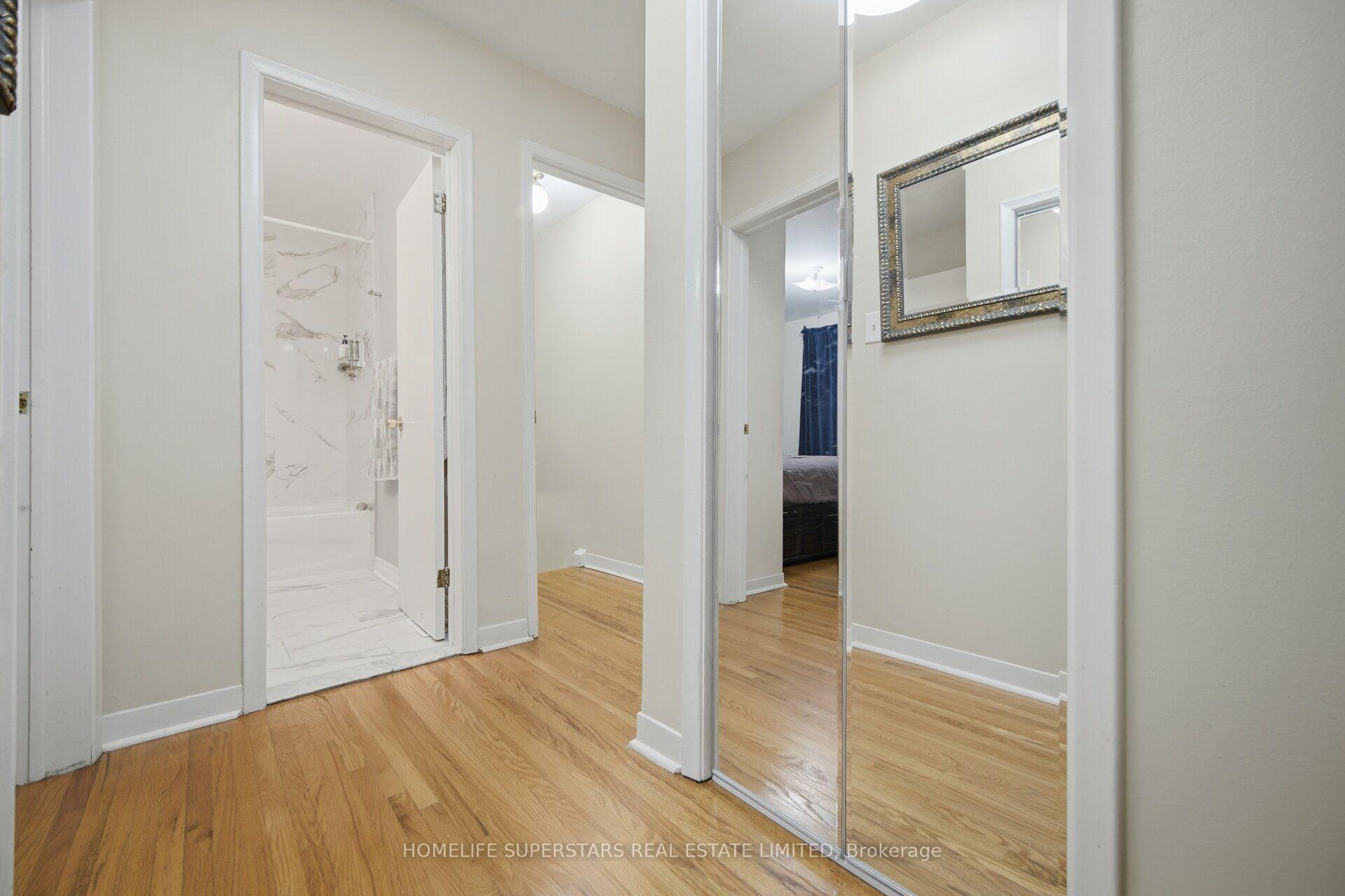 Photo 29 of 334 Woodsworth Road, North York, St. Andrew-Windfields — HOMEH