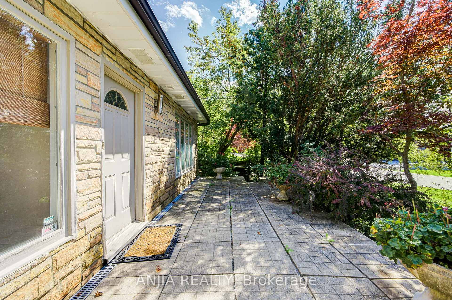 Photo 3 of 21 Princess Street, Markham, Vinegar Hill — HOMEH