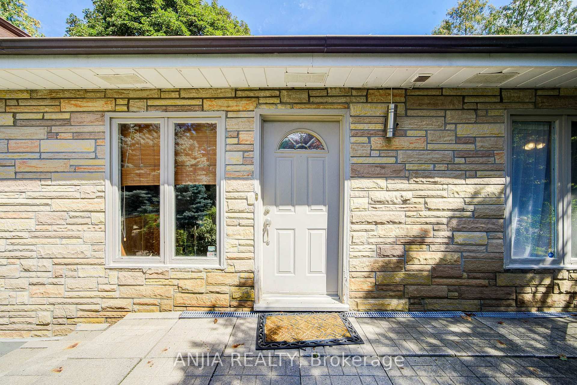 Photo 4 of 21 Princess Street, Markham, Vinegar Hill — HOMEH