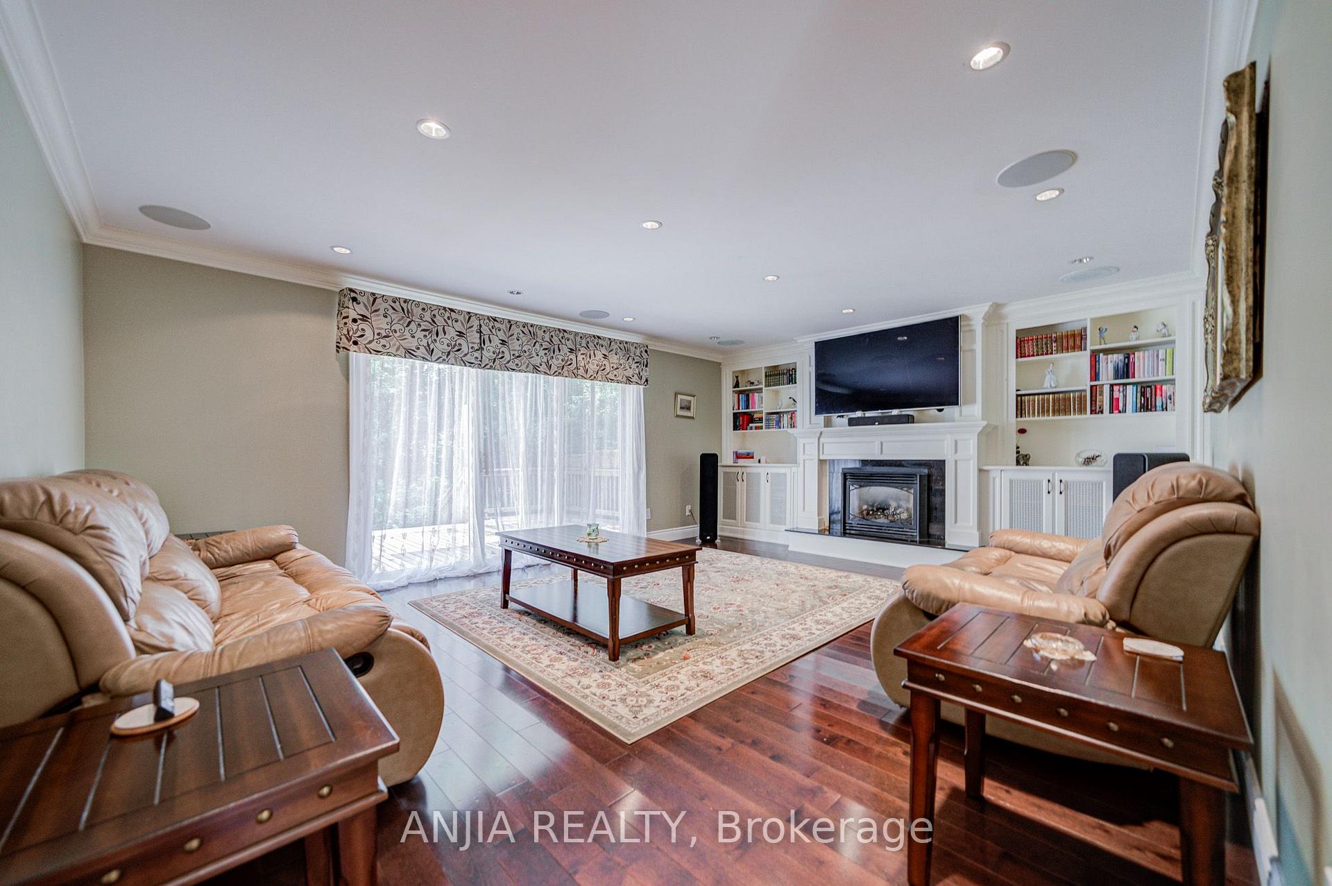 Photo 6 of 21 Princess Street, Markham, Vinegar Hill — HOMEH