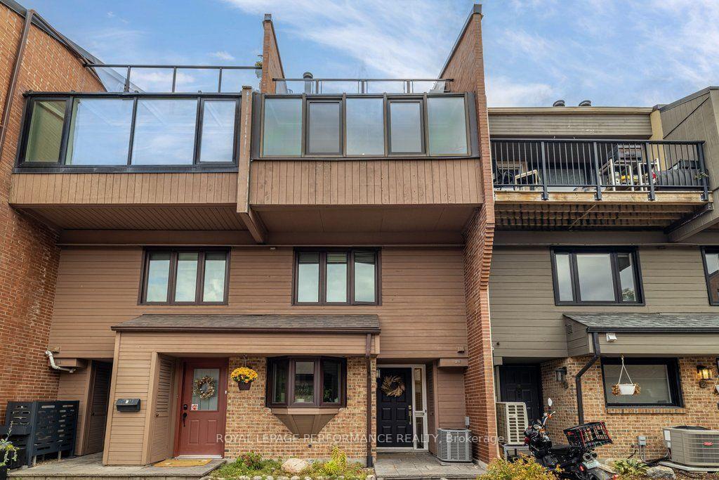 Photo 2 of Unit 2, 251 Bruyere Street, Ottawa, Lower Town — HOMEH