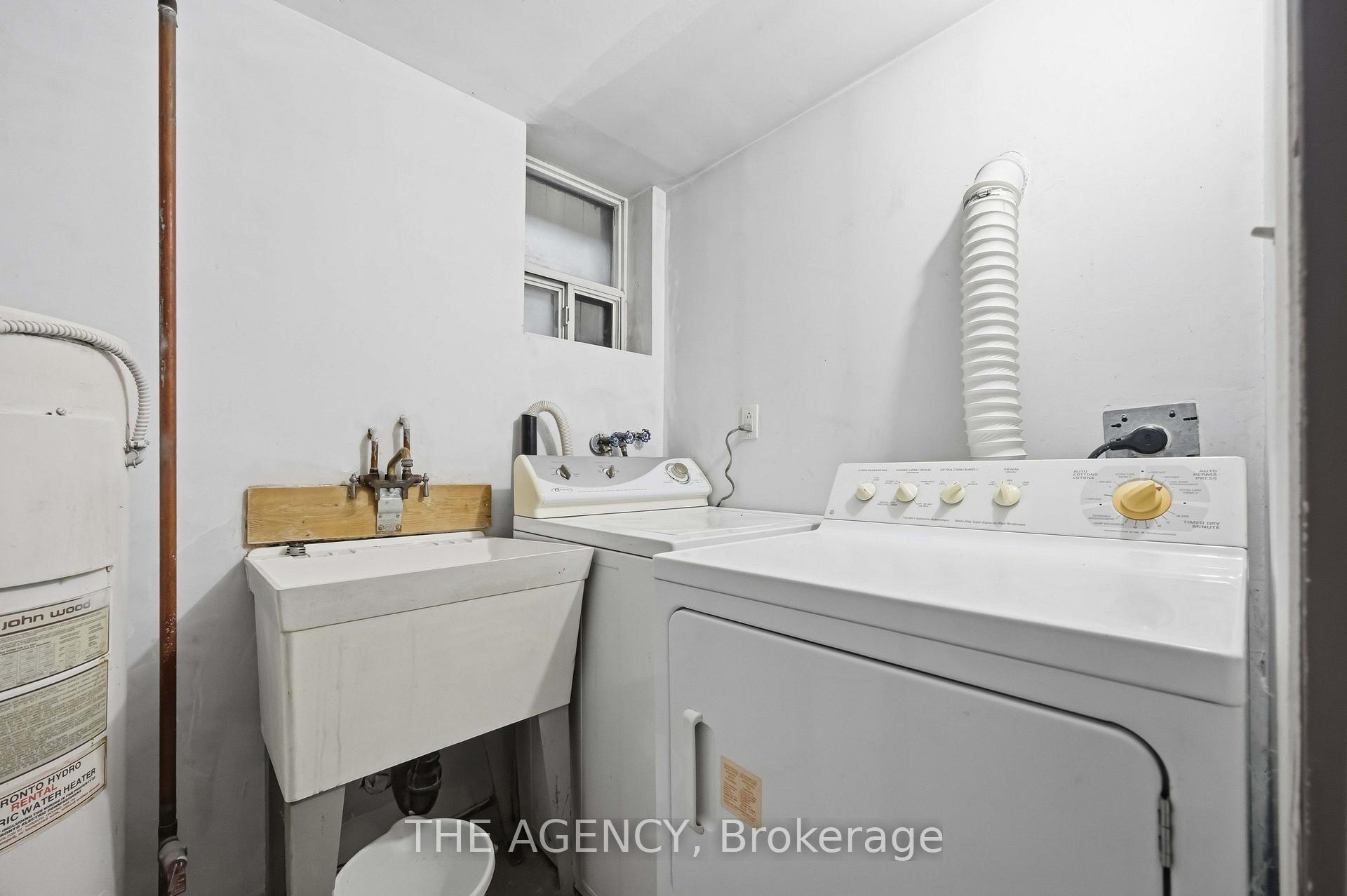 Photo 14 of 87 Niagara Street, Toronto, Niagara — HOMEH