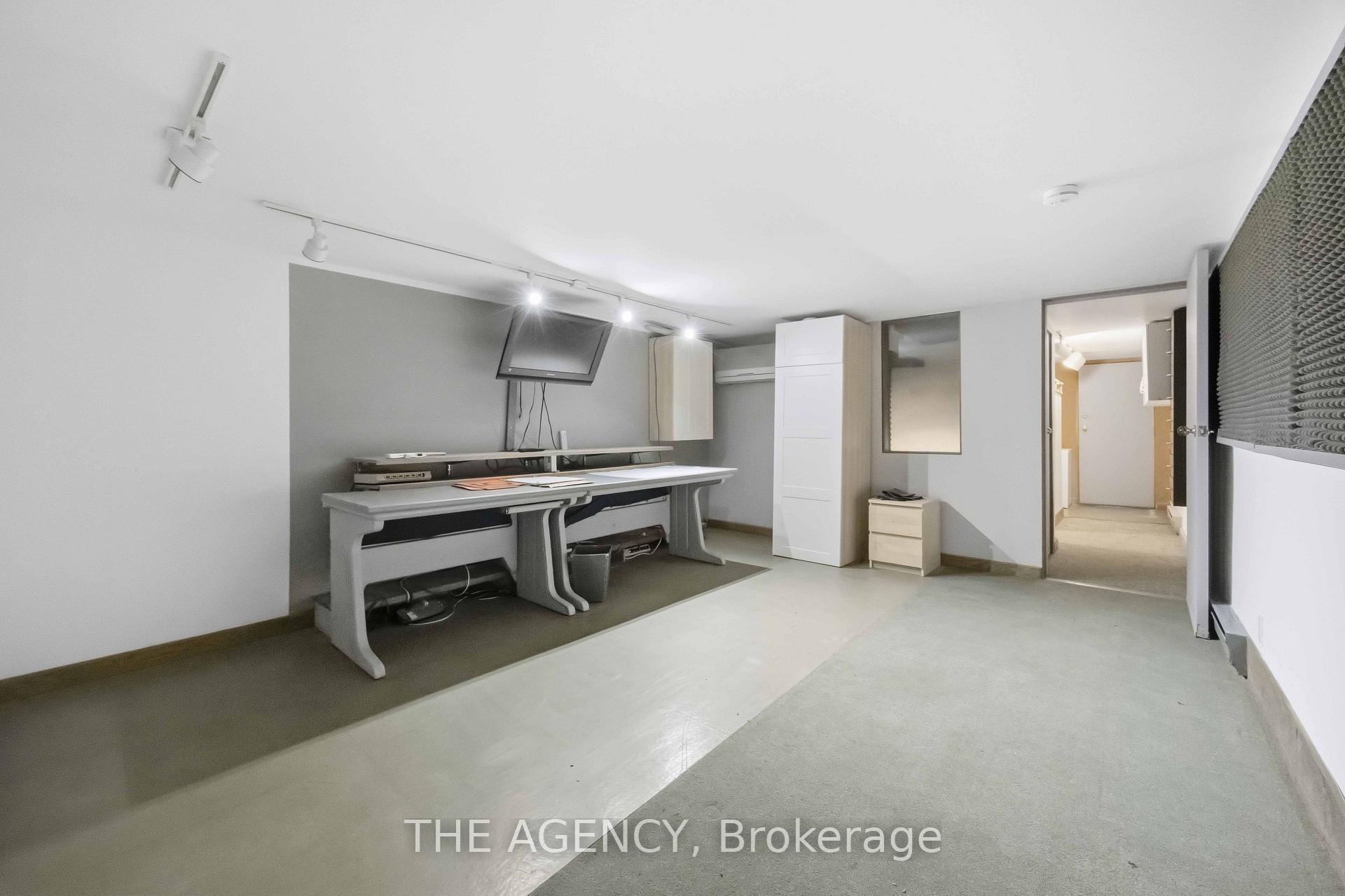Photo 18 of 87 Niagara Street, Toronto, Niagara — HOMEH