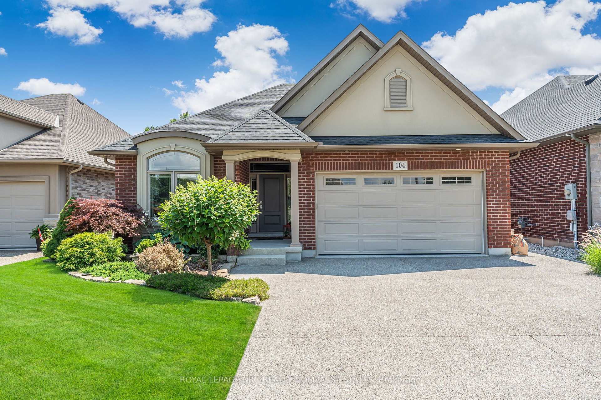 Photo 2 of 104 Brookhaven Court, Welland, West Welland — HOMEH